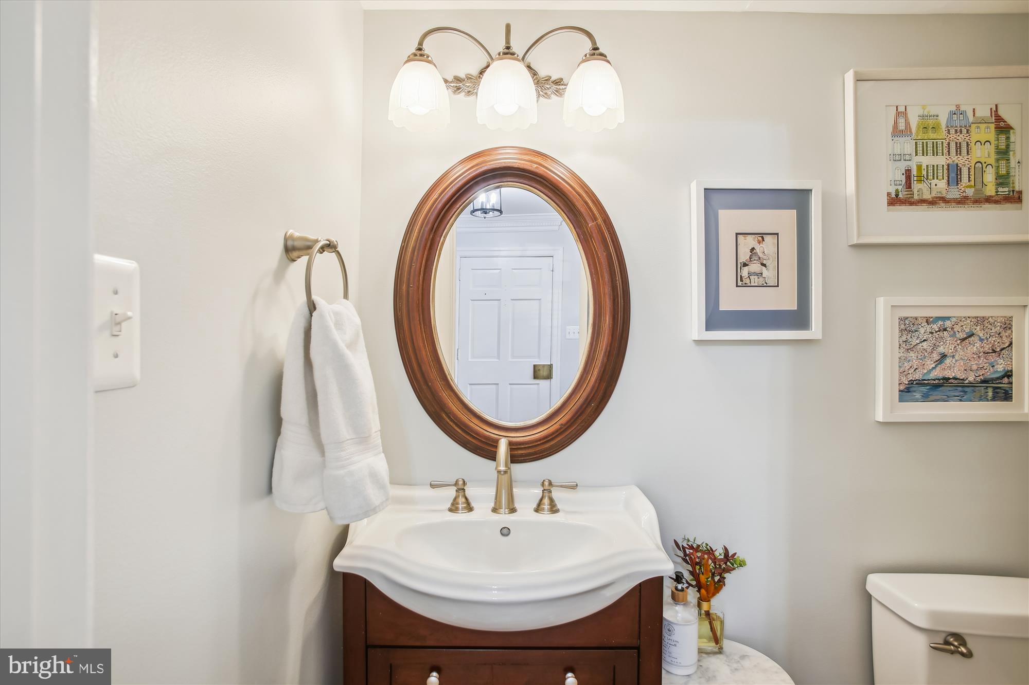 OLD TOWN ALEXANDRIA - Residential