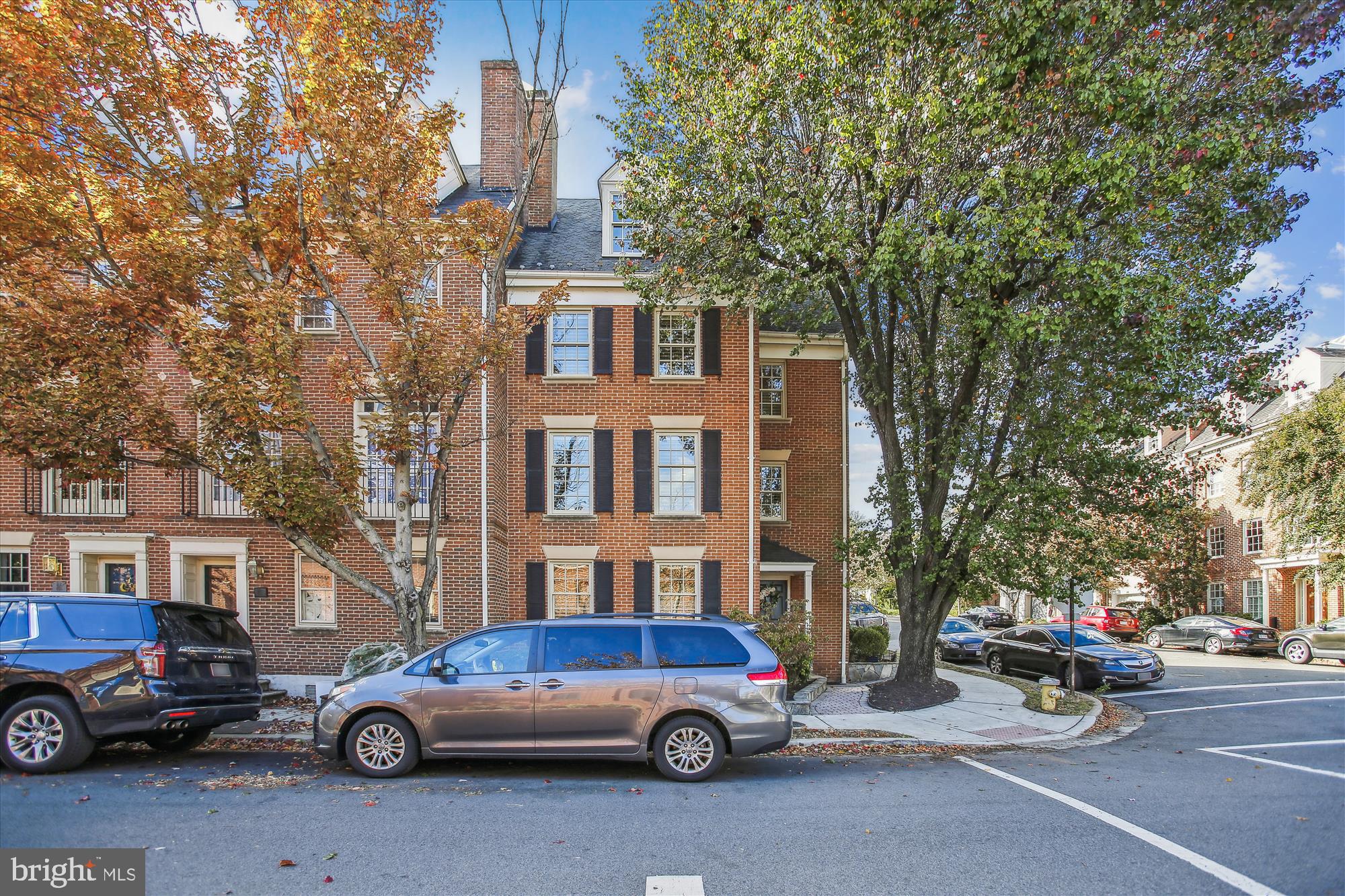 OLD TOWN ALEXANDRIA - Residential