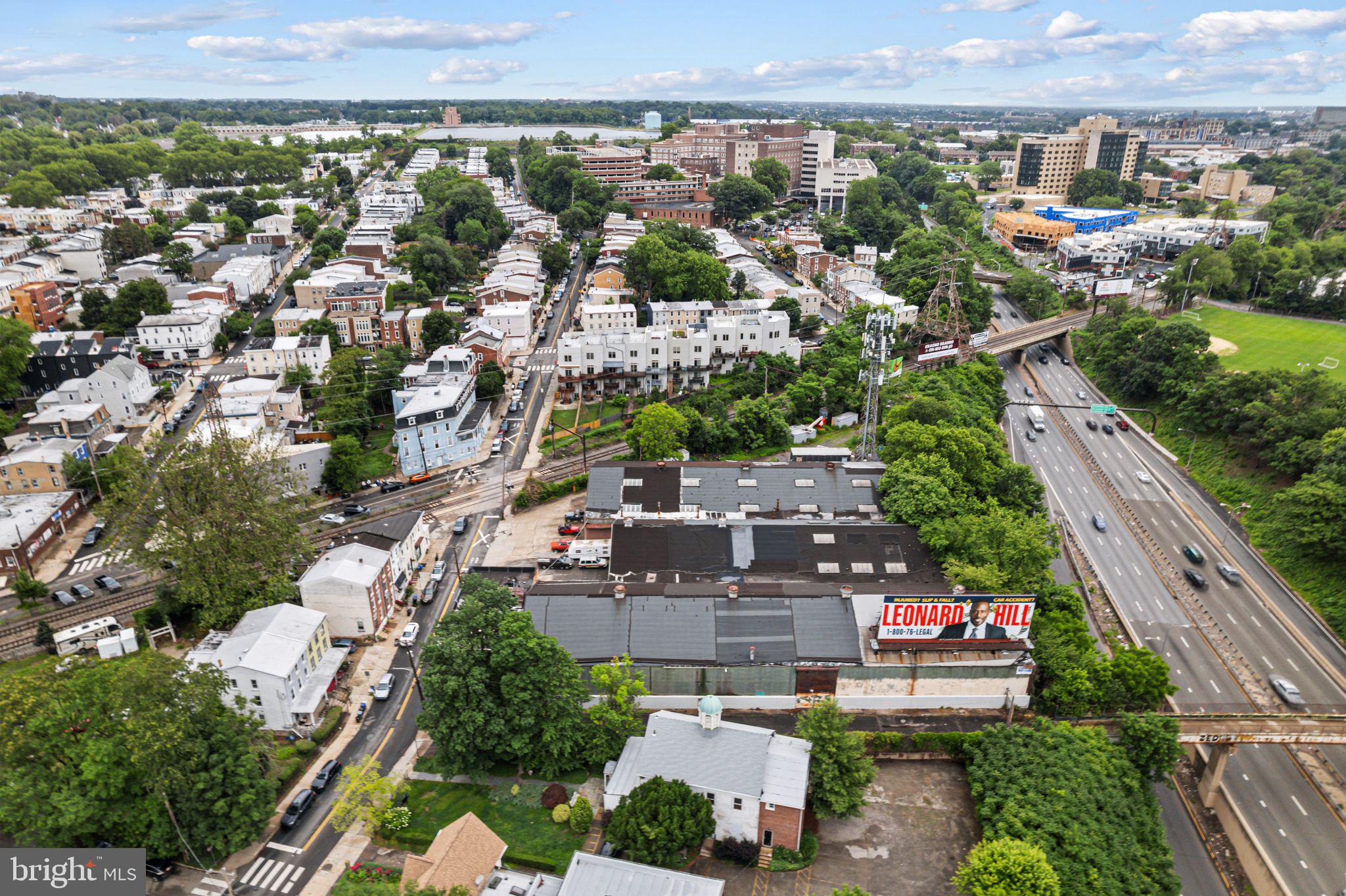 EAST FALLS - Commercial Sale