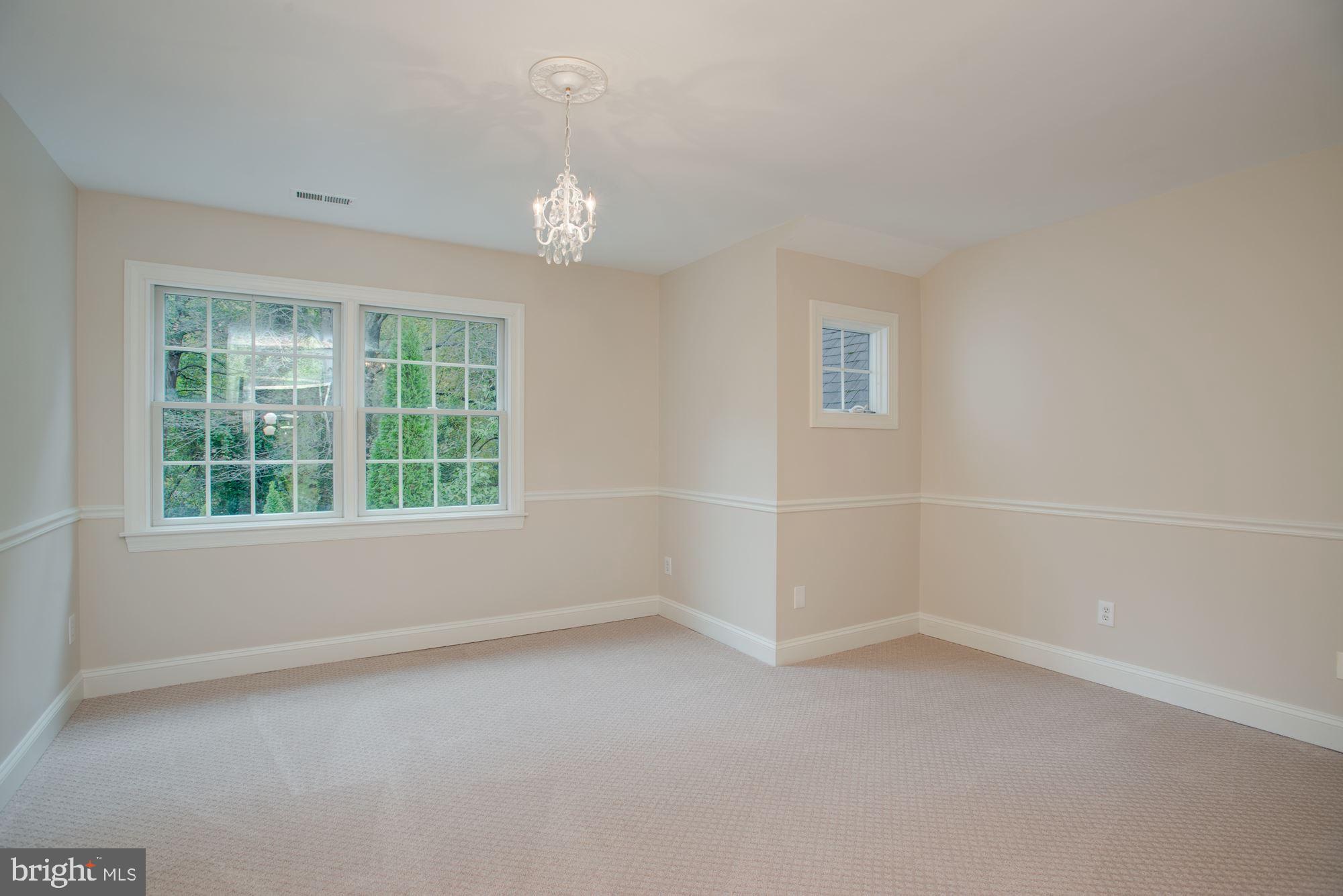 CONGRESSIONAL MANOR - Residential