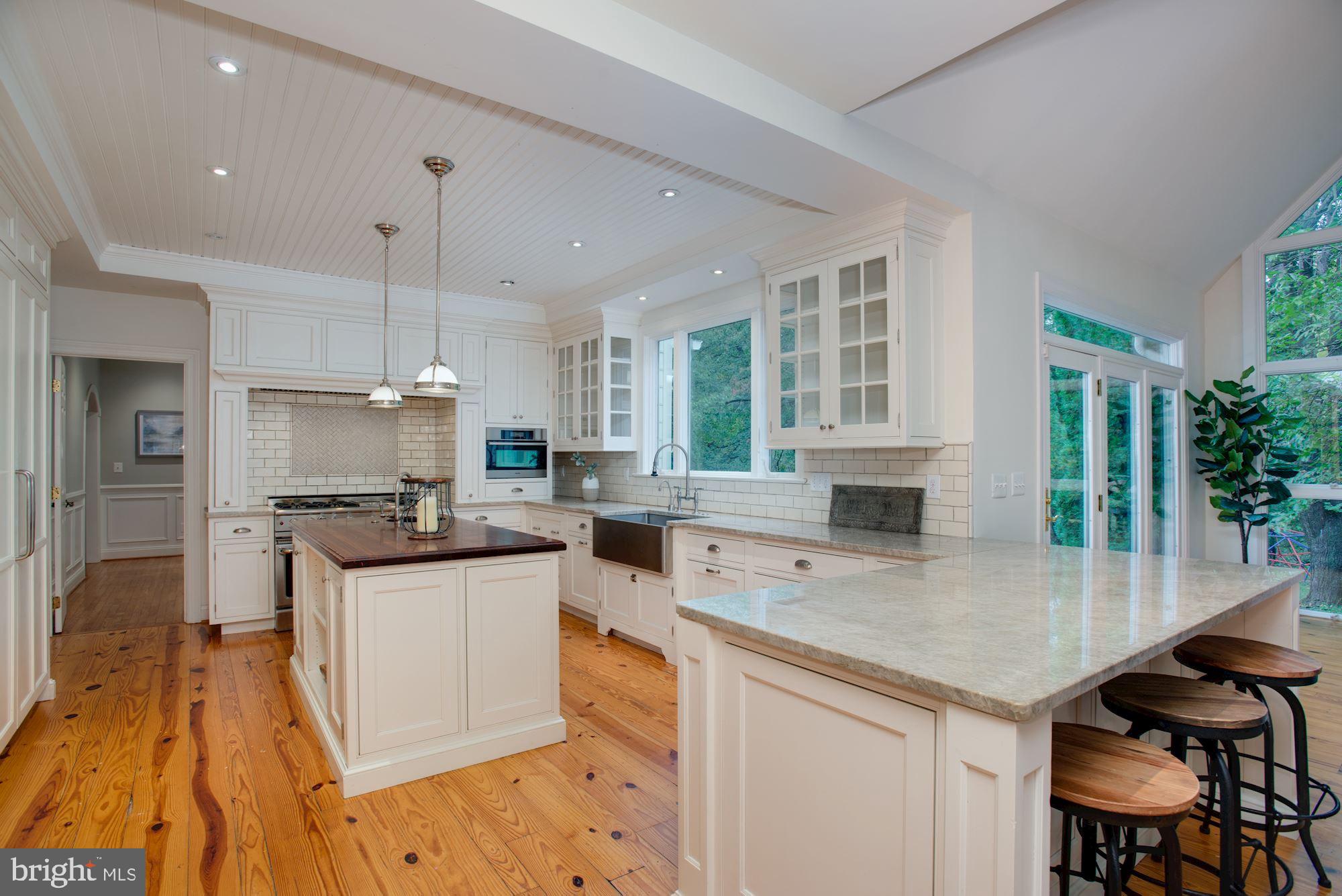 CONGRESSIONAL MANOR - Residential