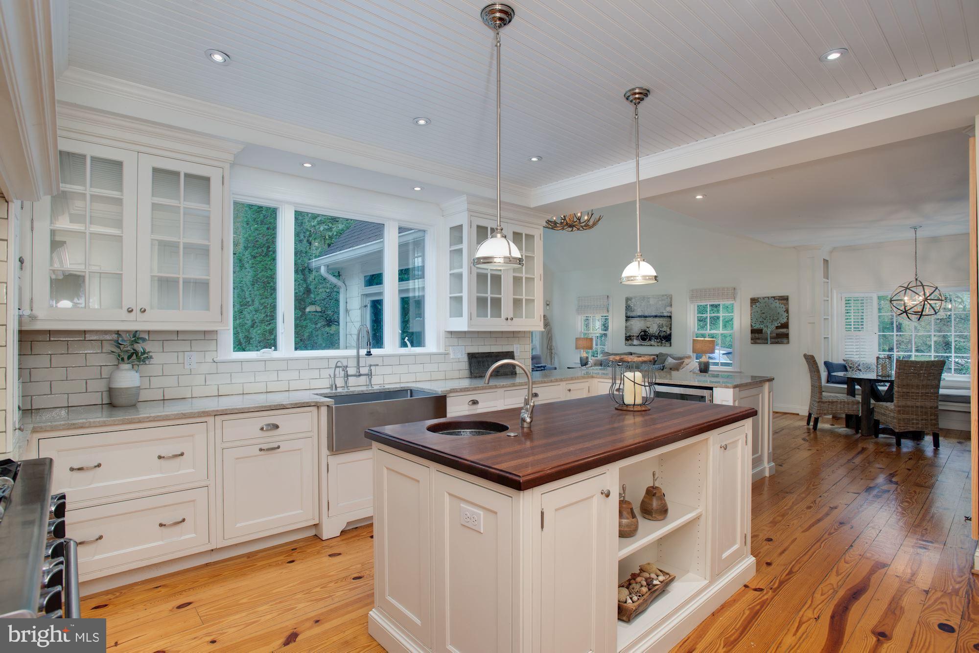 CONGRESSIONAL MANOR - Residential