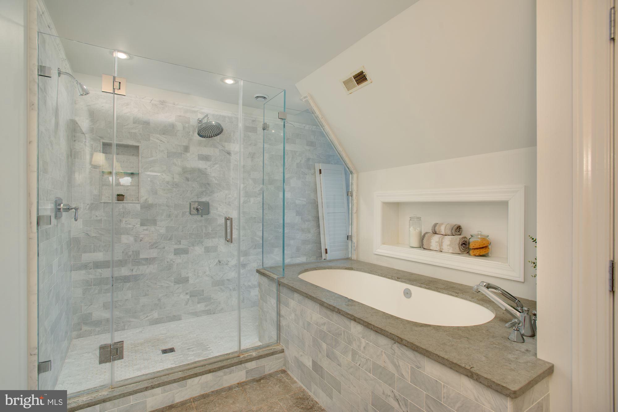 CONGRESSIONAL MANOR - Residential