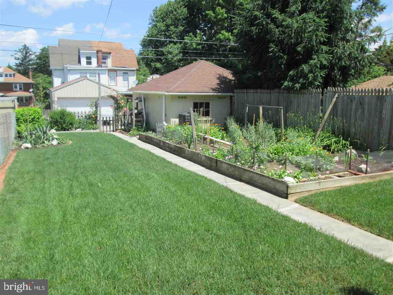 ELMWOOD - Residential