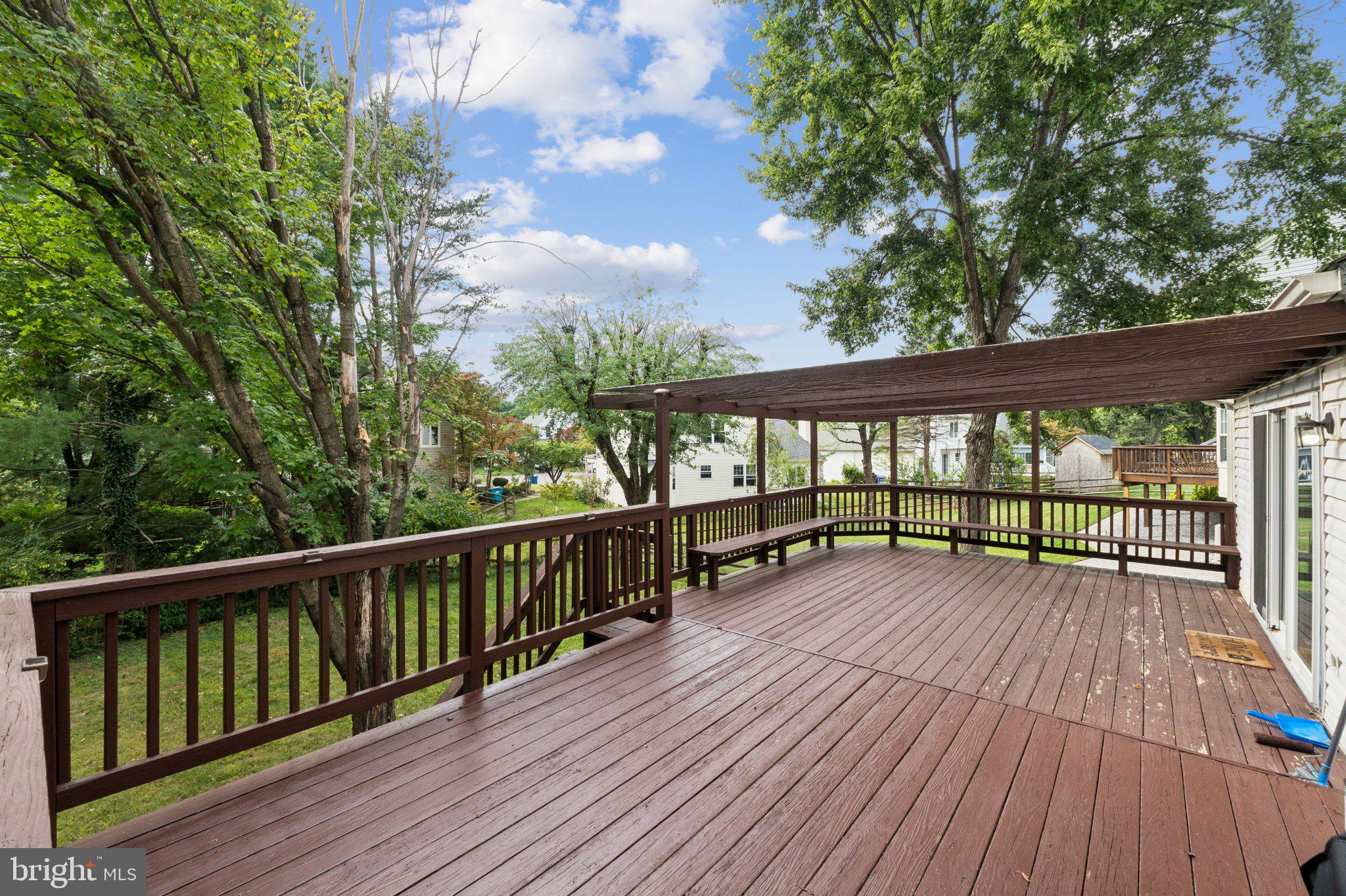 FLOWER HILL - Residential