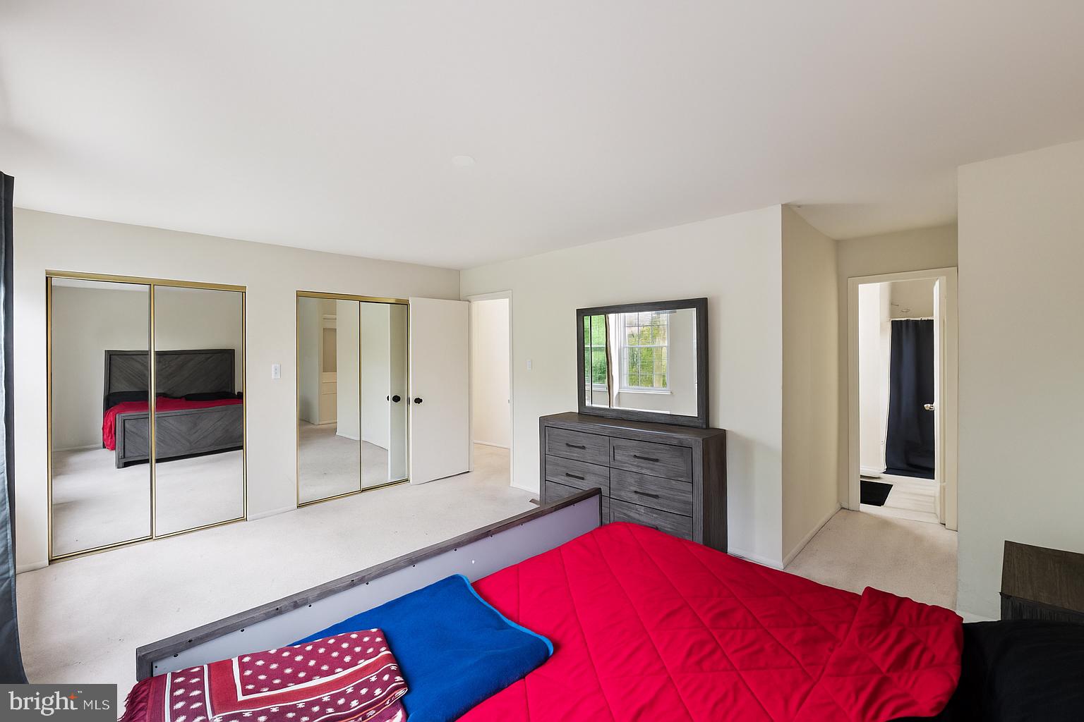 FLOWER HILL - Residential