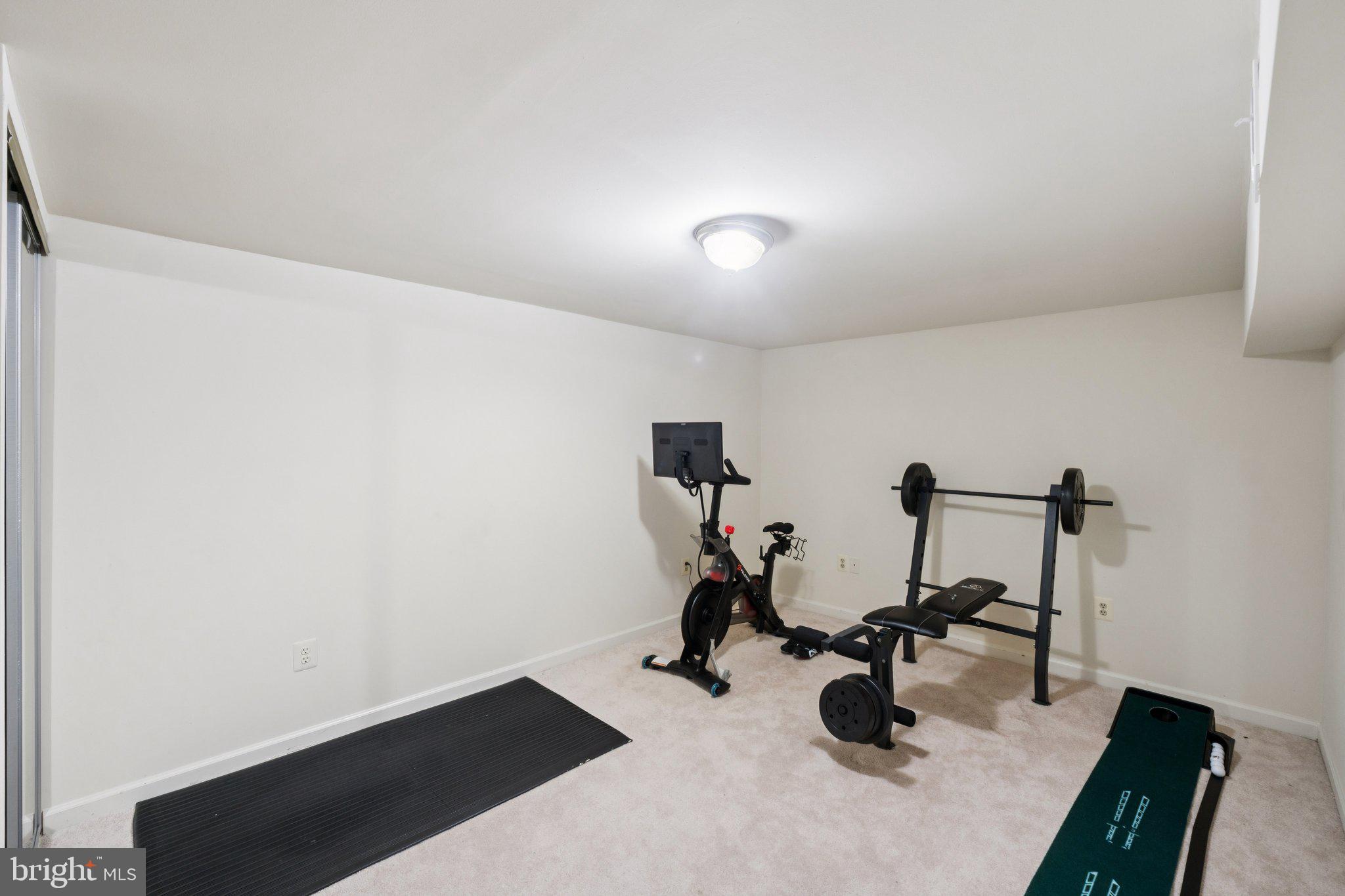 FLOWER HILL - Residential