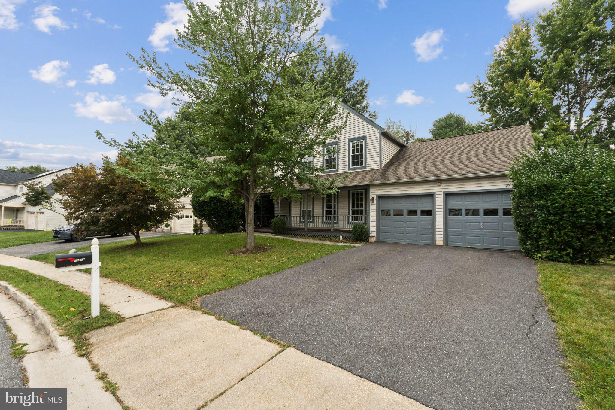 FLOWER HILL - Residential