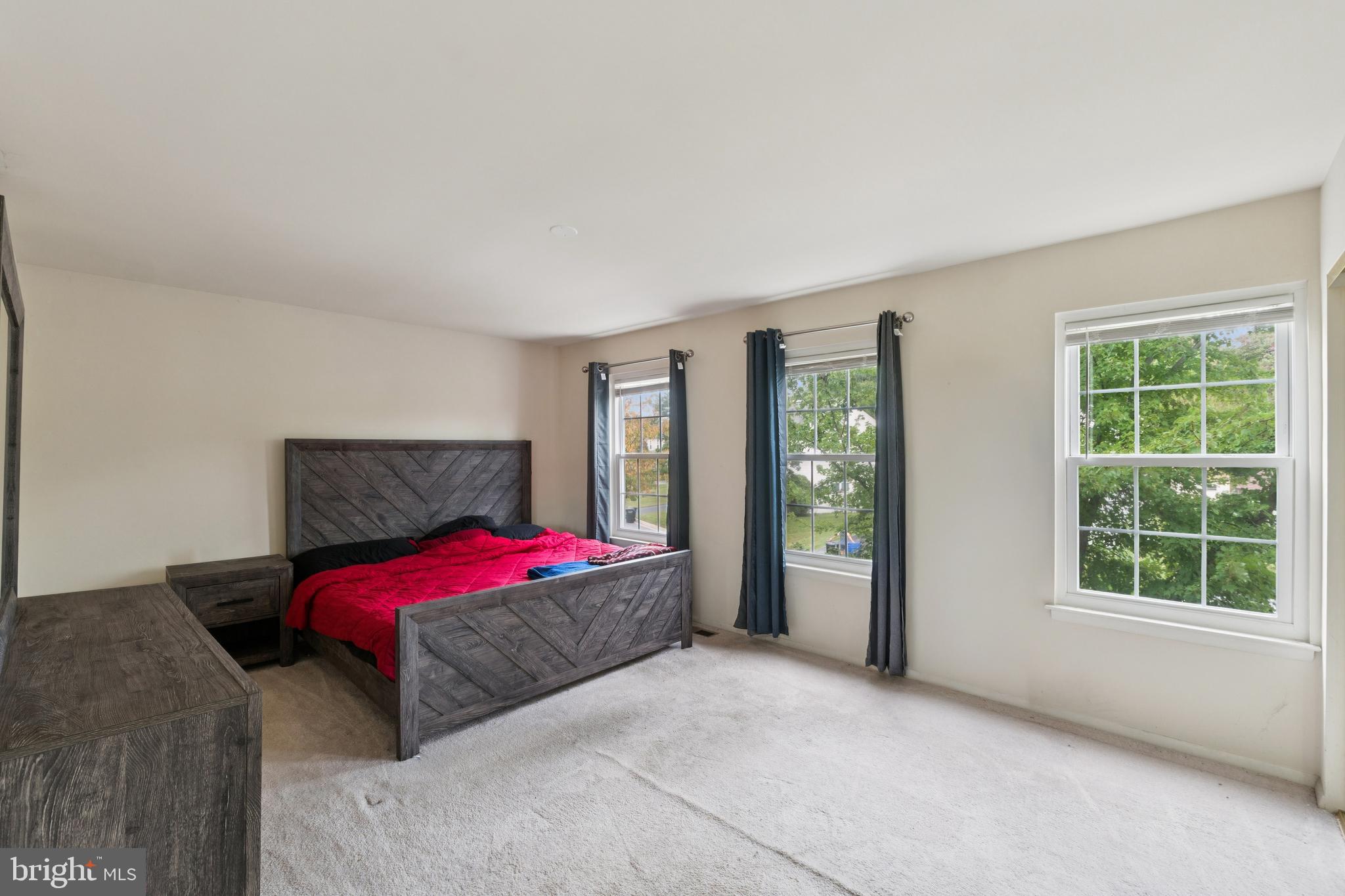 FLOWER HILL - Residential