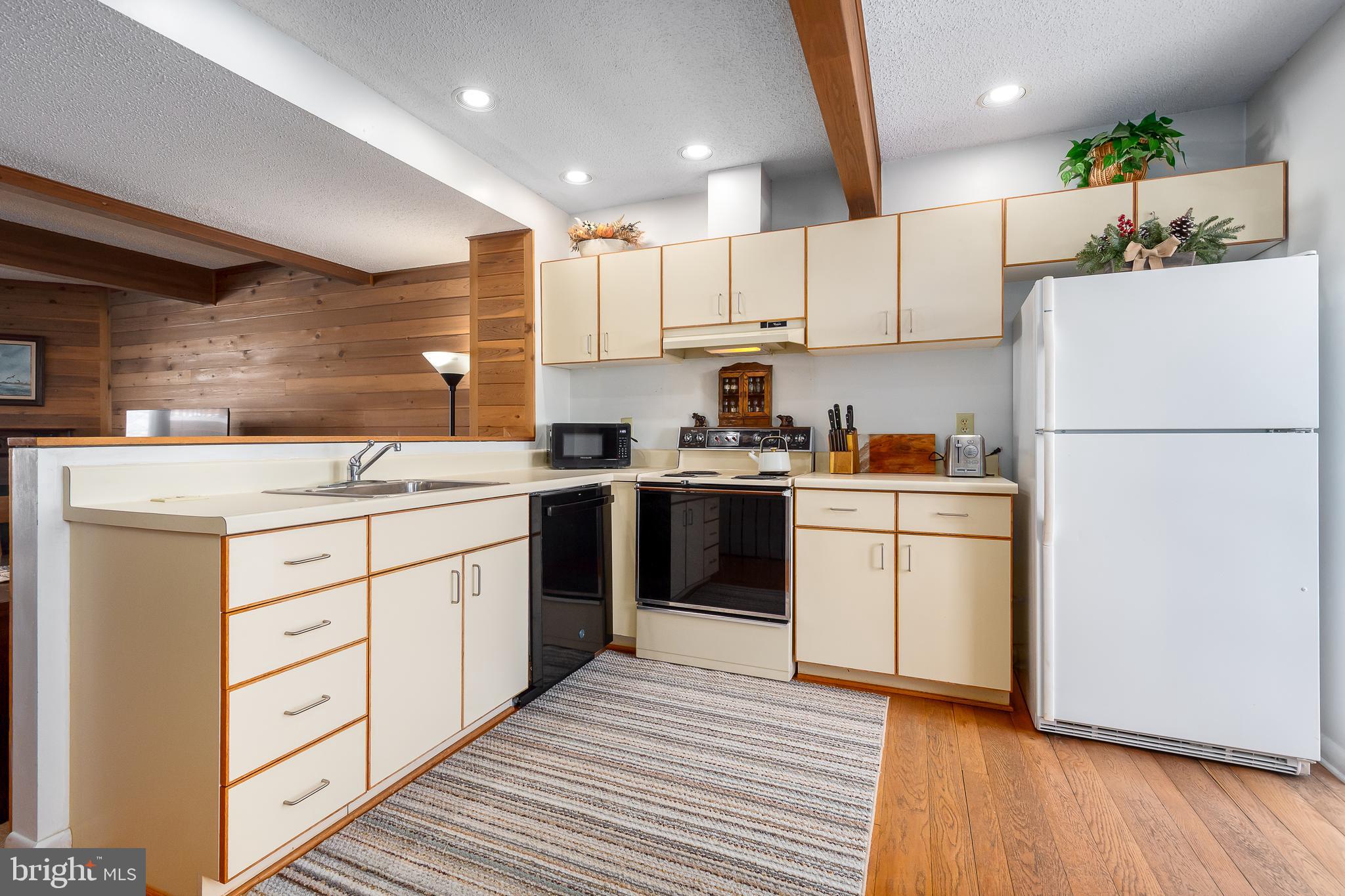 VILLAGES OF WISP - Residential