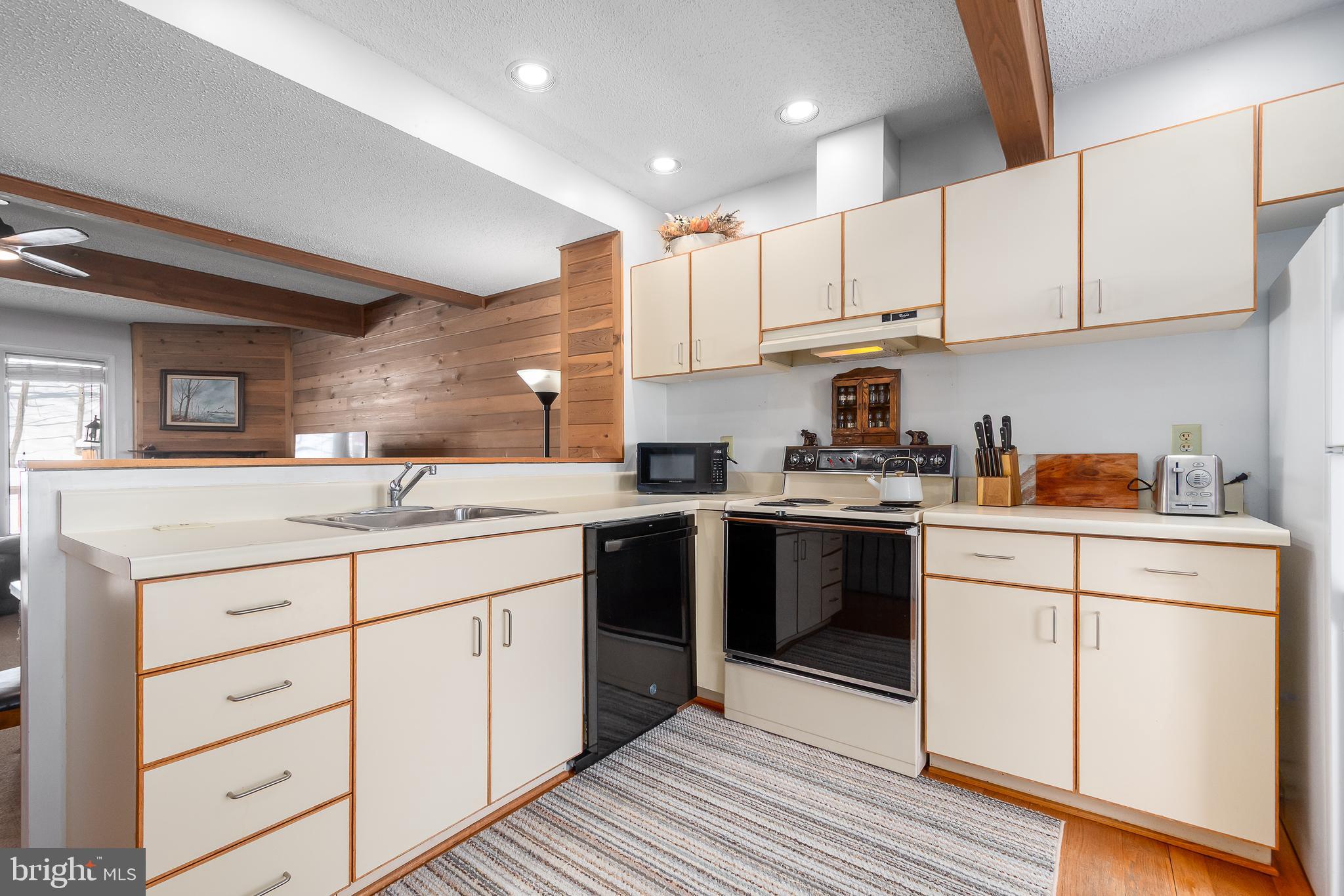 VILLAGES OF WISP - Residential