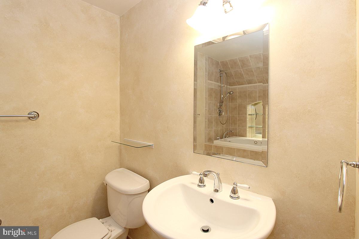 WHEYSTONE - Residential Lease