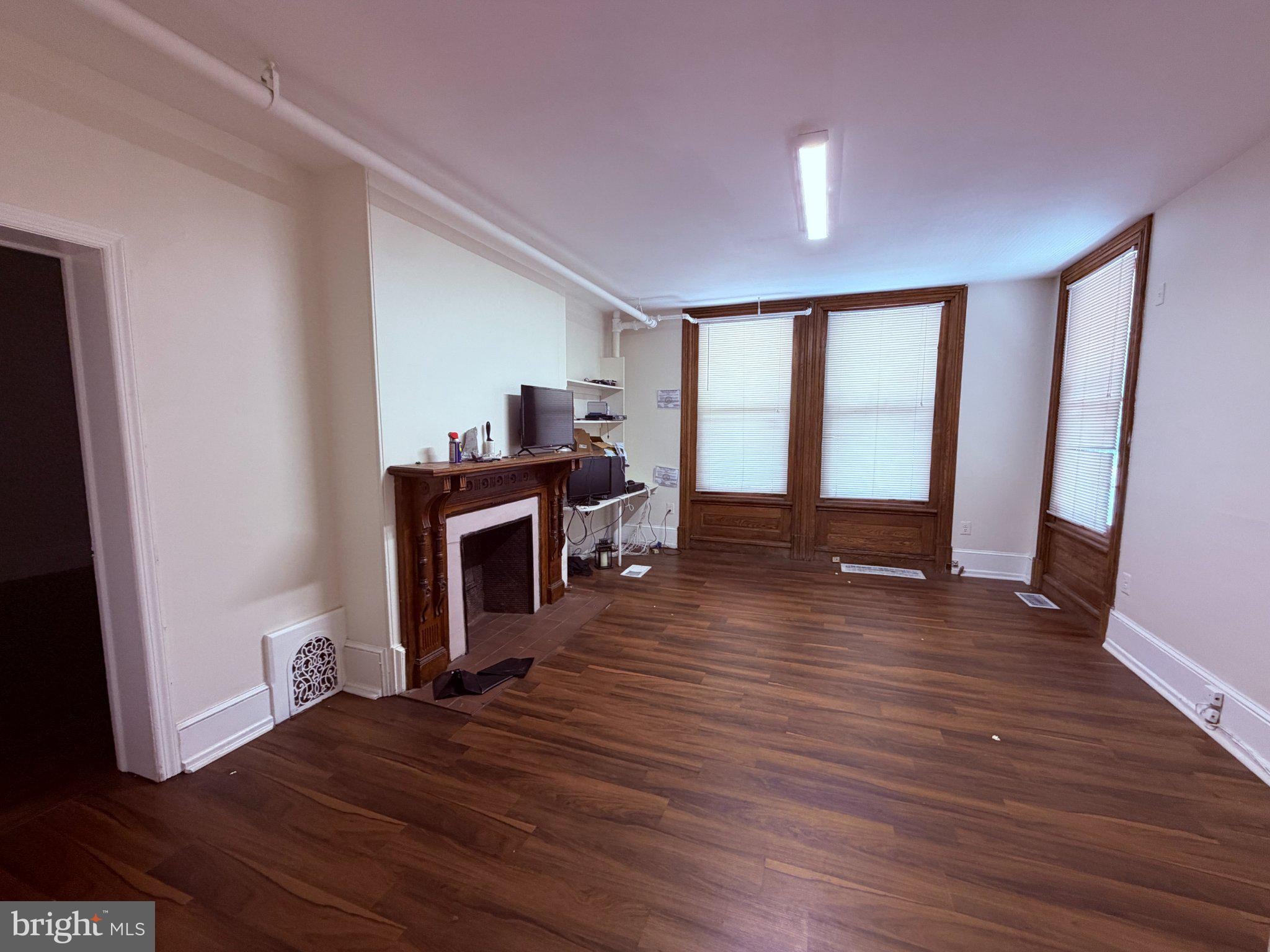 905 SWEDE STREET 10