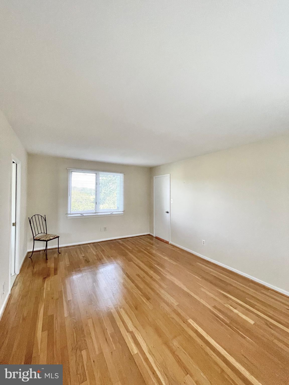 RIVERSIDE ESTATES - Residential Lease