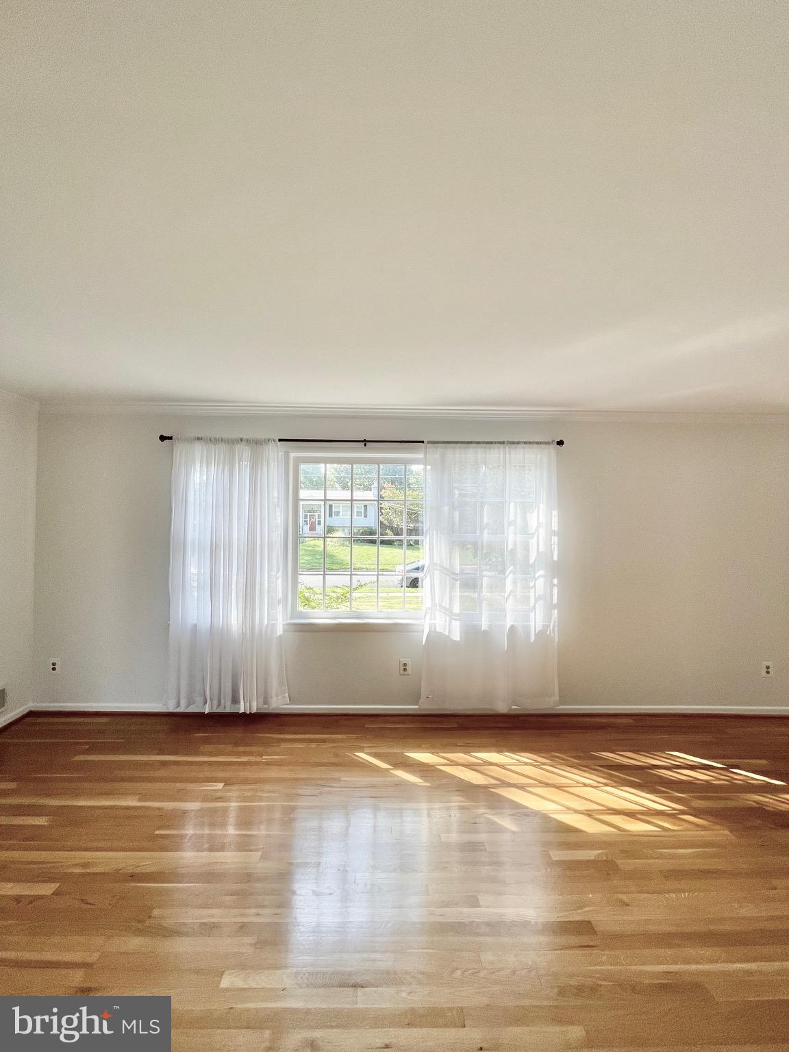 RIVERSIDE ESTATES - Residential Lease