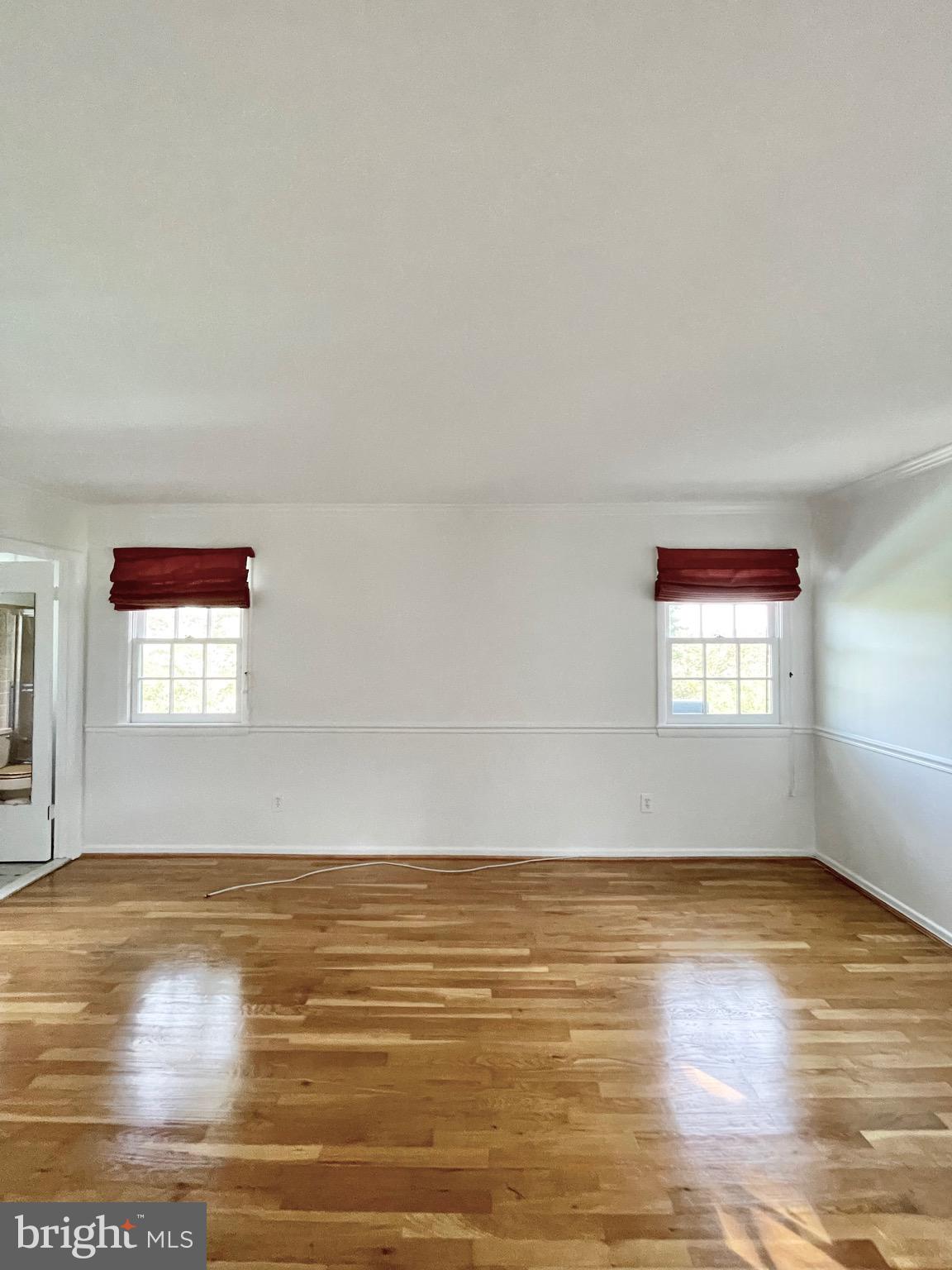 RIVERSIDE ESTATES - Residential Lease