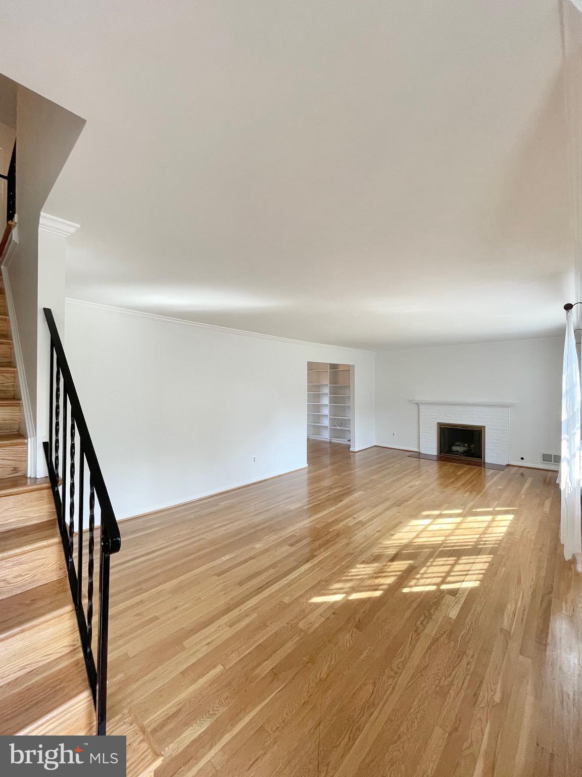 RIVERSIDE ESTATES - Residential Lease