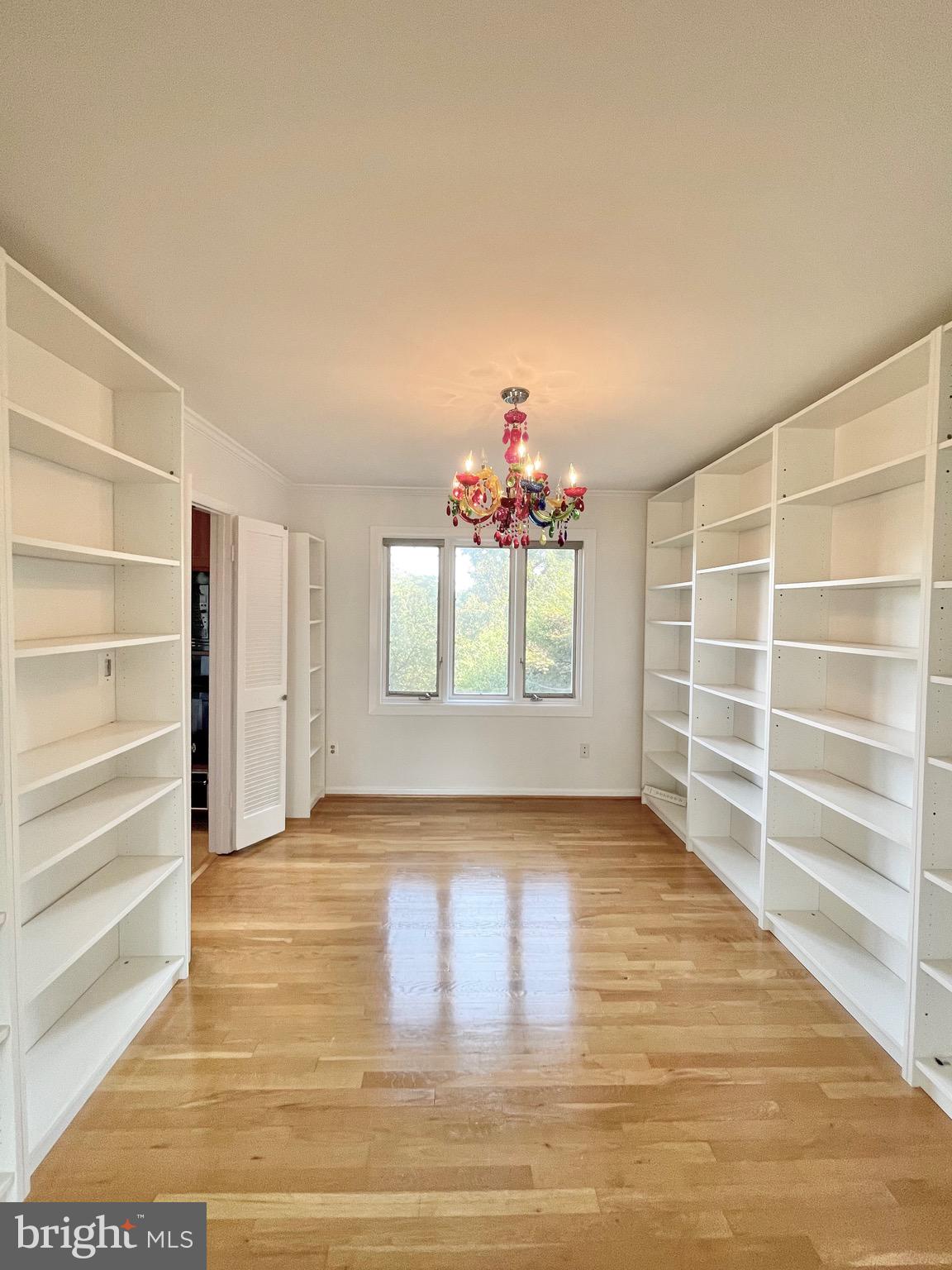 RIVERSIDE ESTATES - Residential Lease