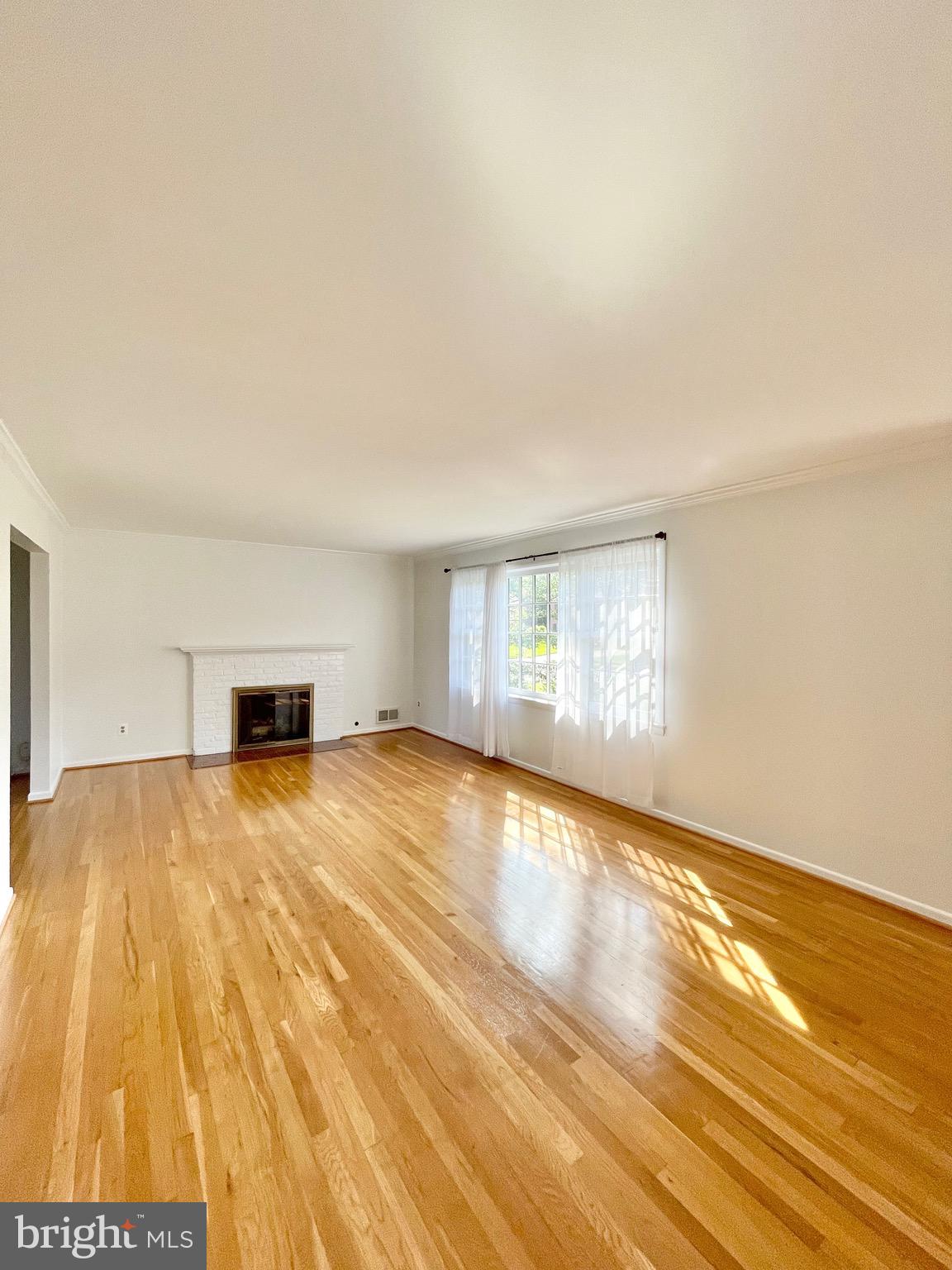 RIVERSIDE ESTATES - Residential Lease