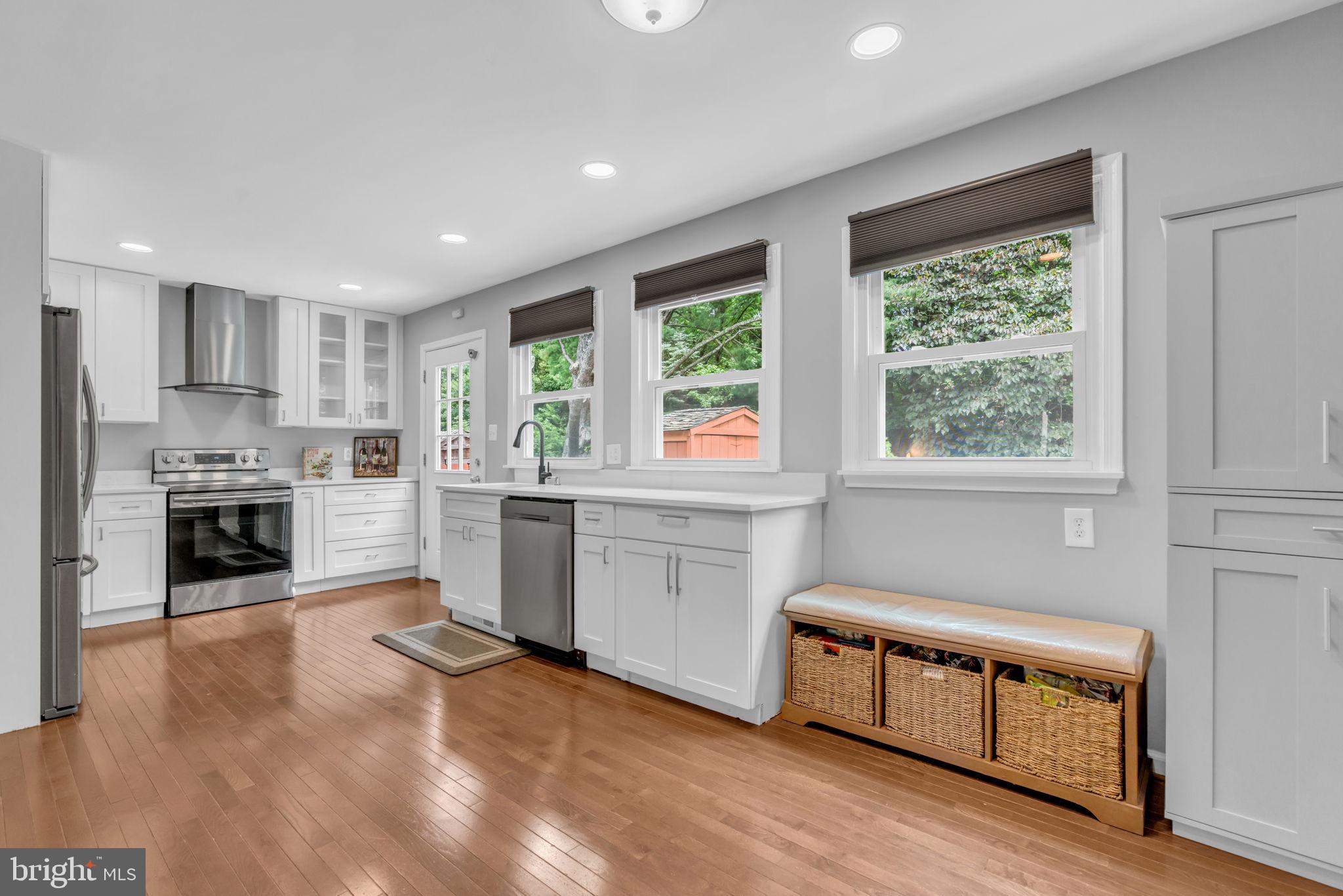 2 GOODPORT COURT