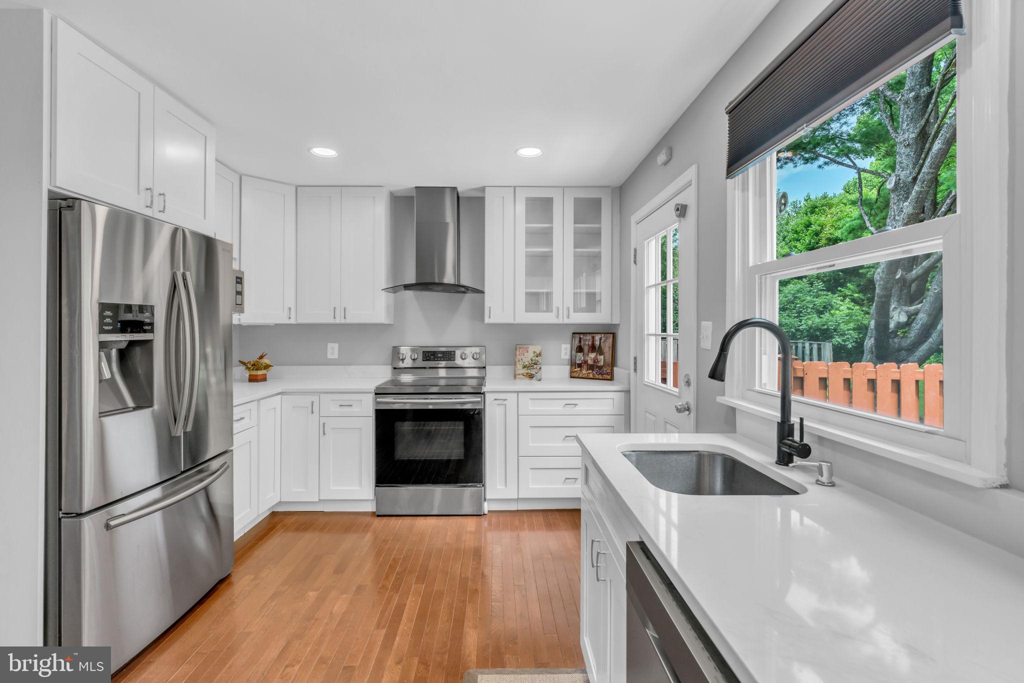 2 GOODPORT COURT