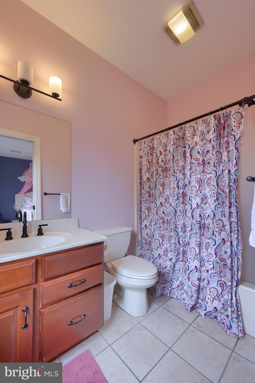 LAUREL POND NORTH - Residential