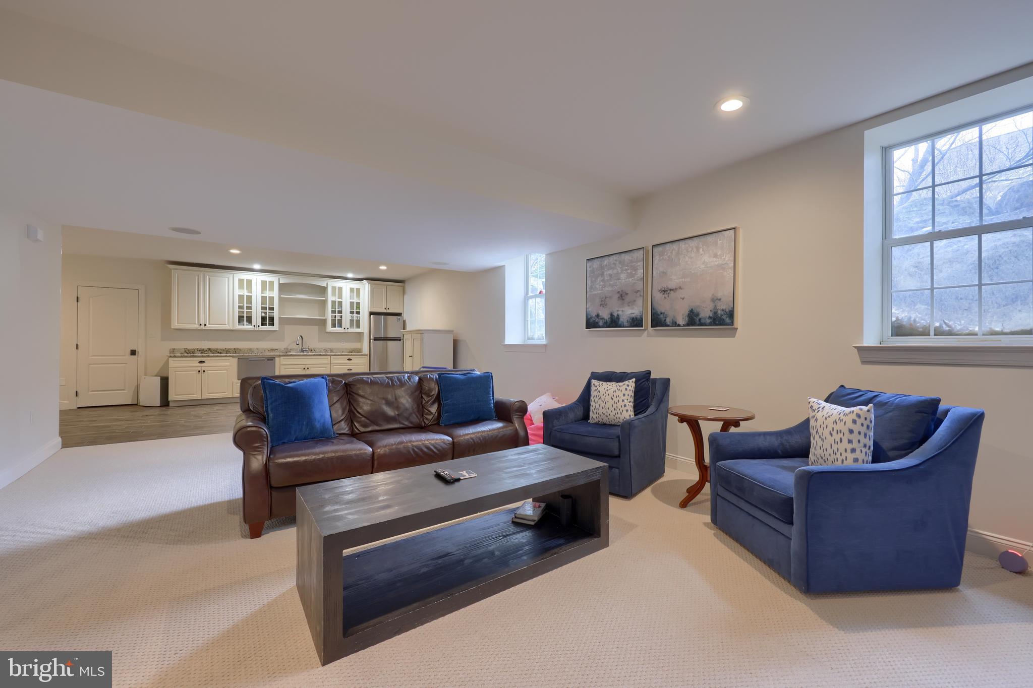 LAUREL POND NORTH - Residential