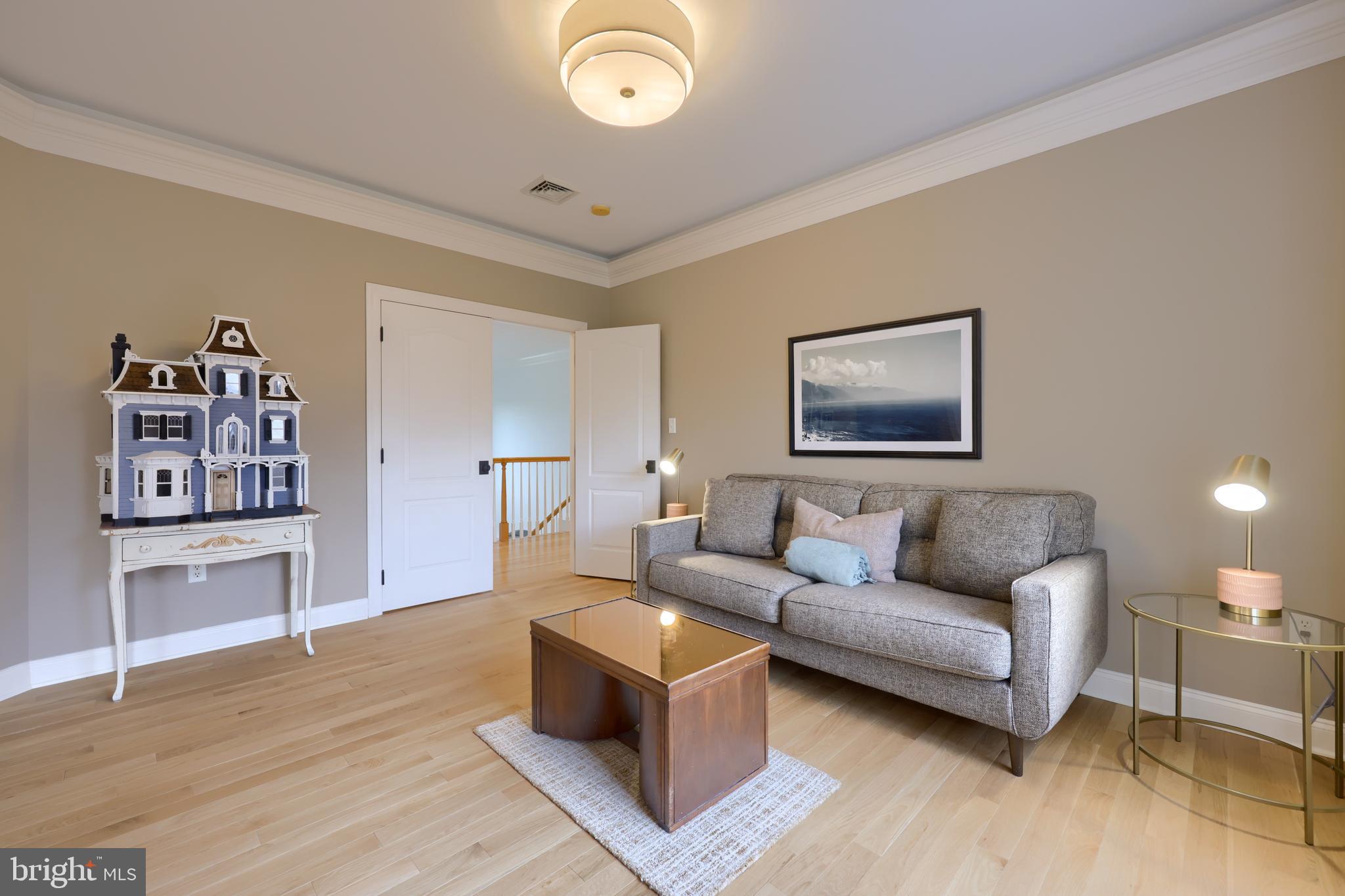 LAUREL POND NORTH - Residential