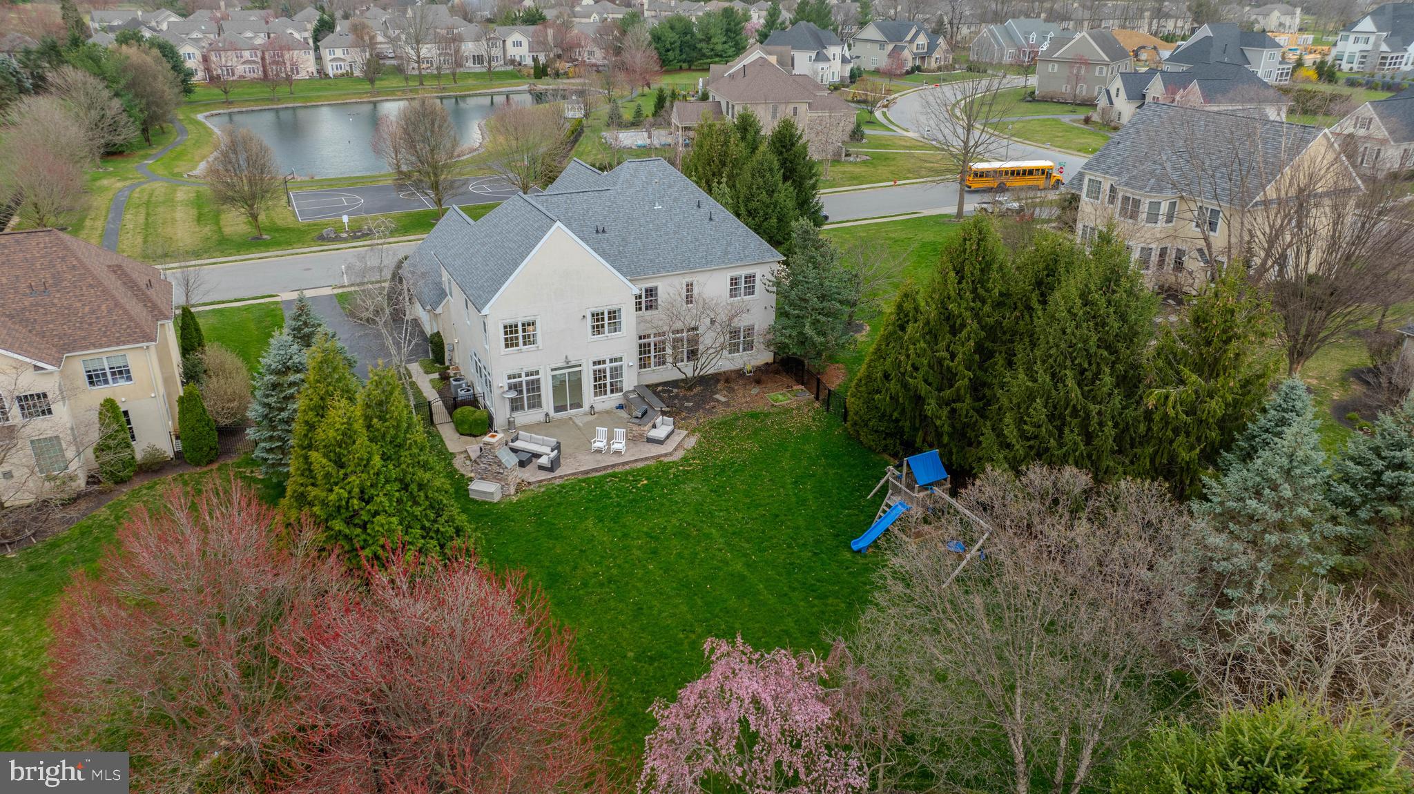 LAUREL POND NORTH - Residential