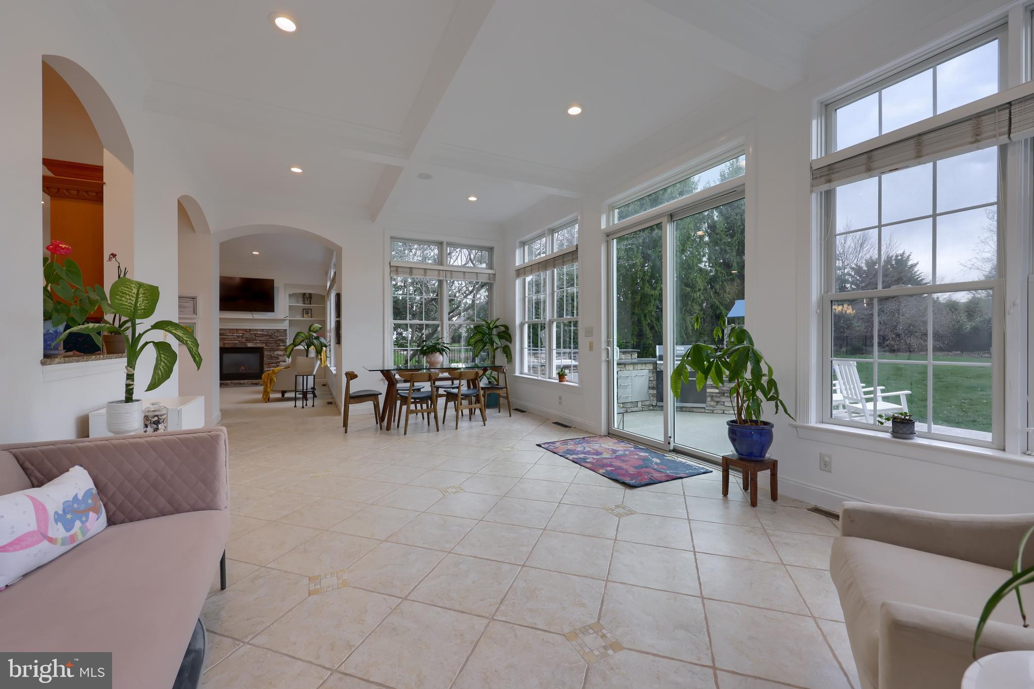 LAUREL POND NORTH - Residential