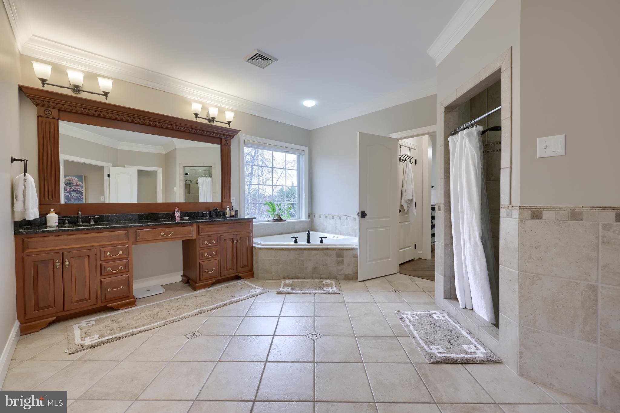 LAUREL POND NORTH - Residential