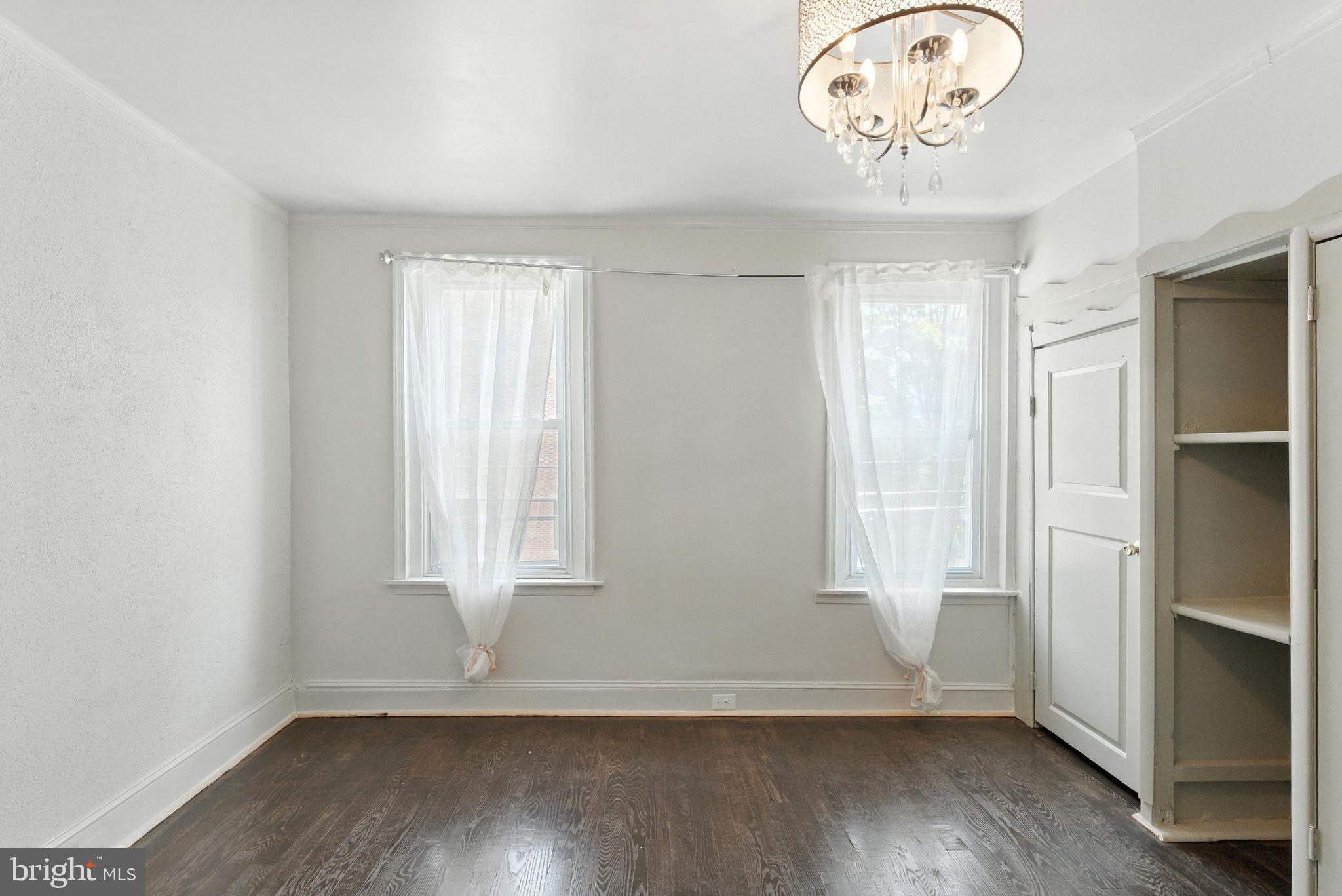 POINT BREEZE - Residential