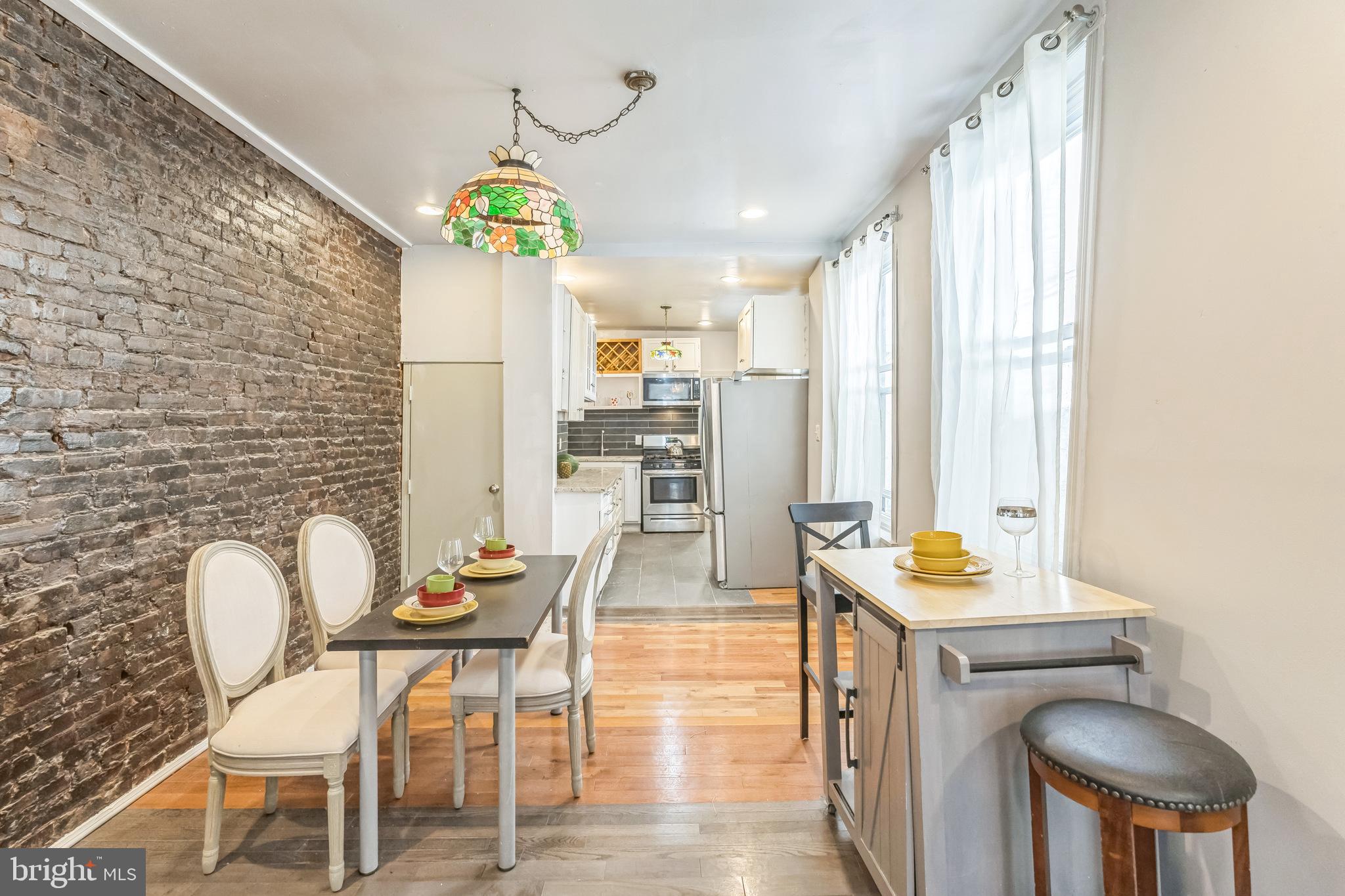 POINT BREEZE - Residential