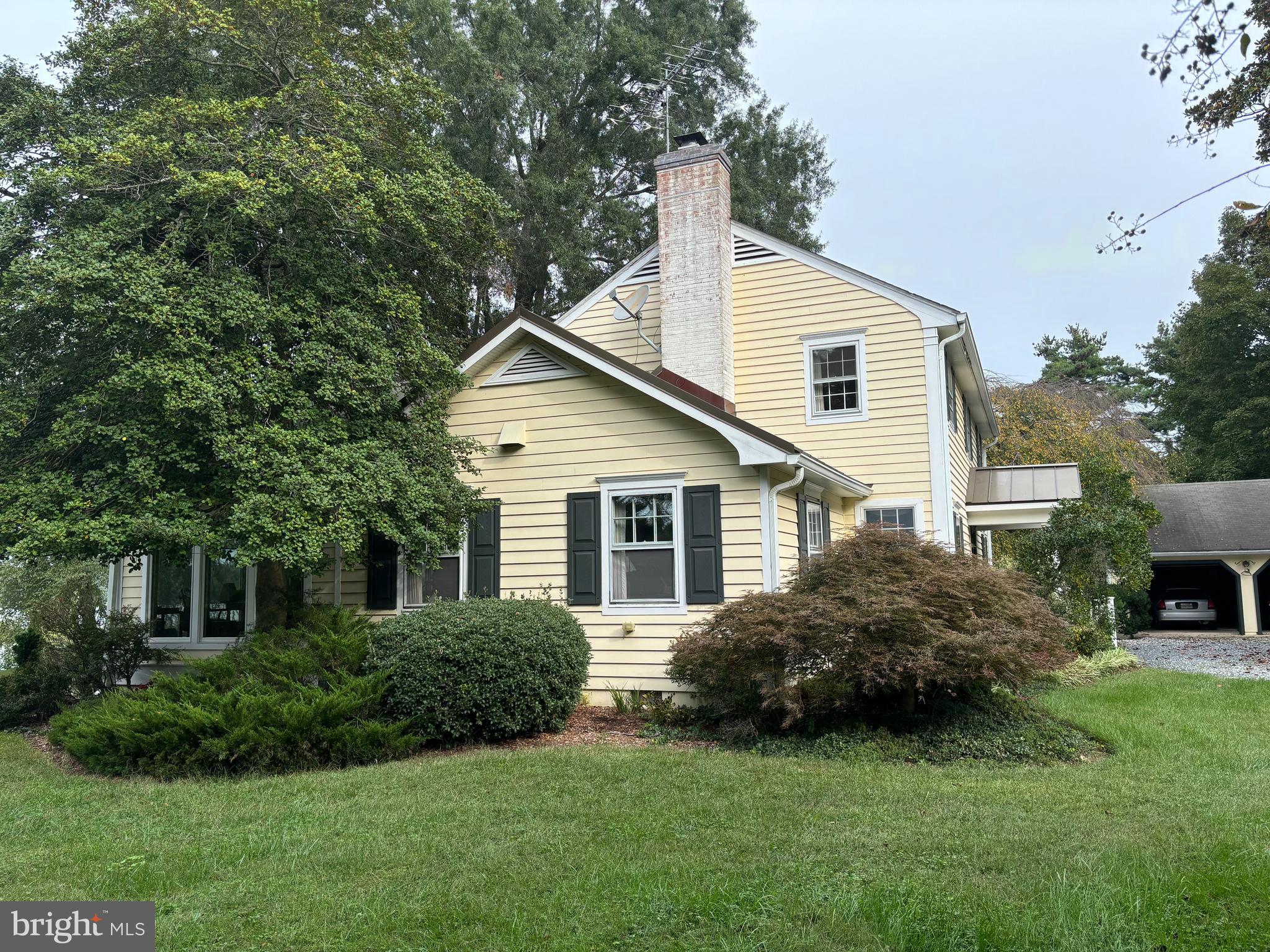 BAILEYS NECK - Residential