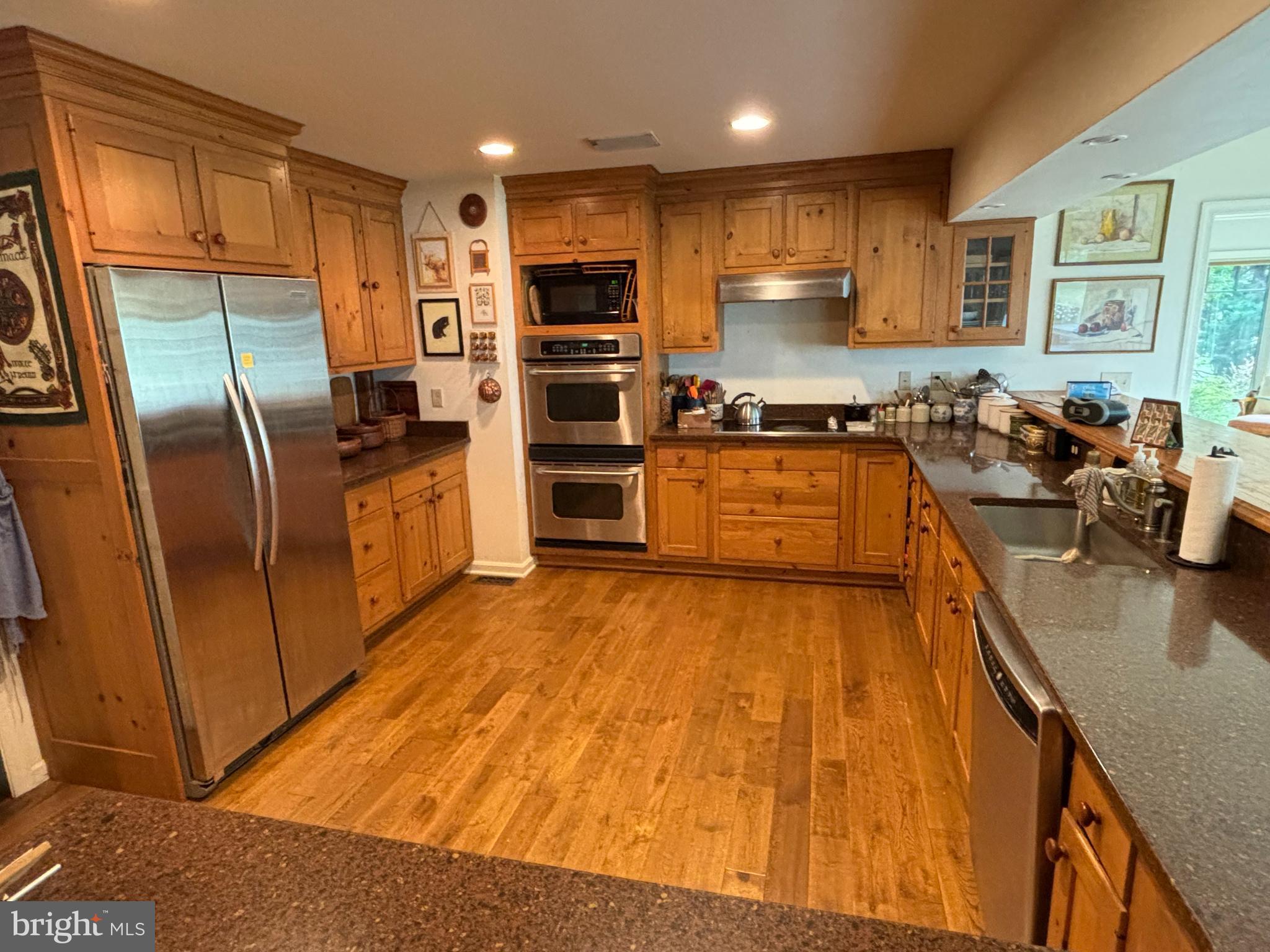 BAILEYS NECK - Residential