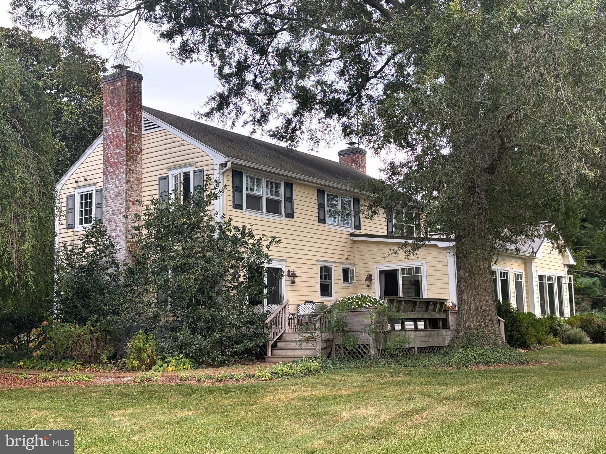 BAILEYS NECK - Residential