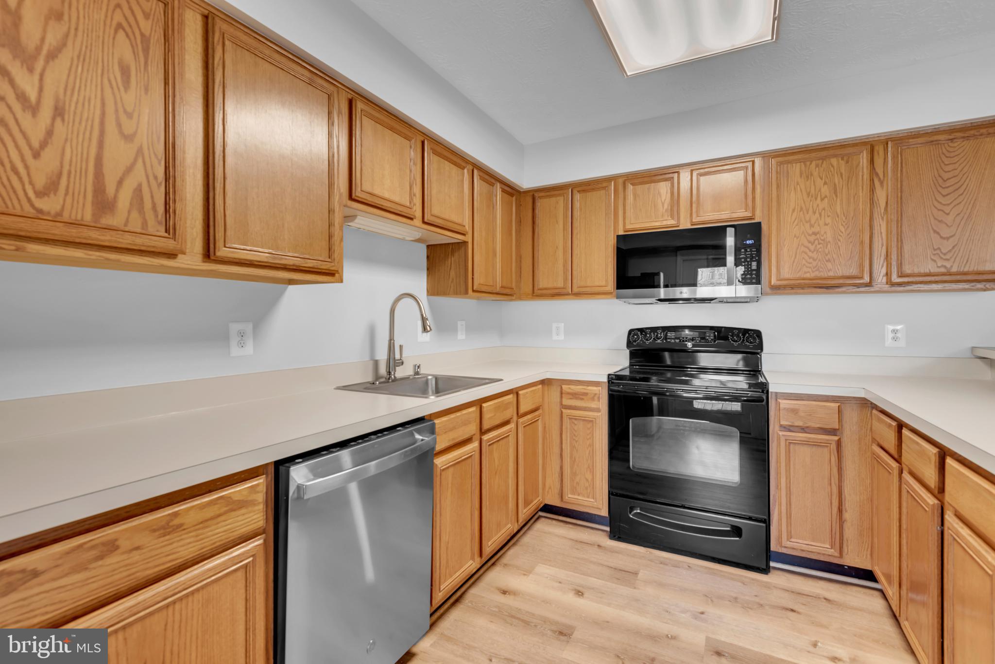 HARBOUR GATES - Residential Lease