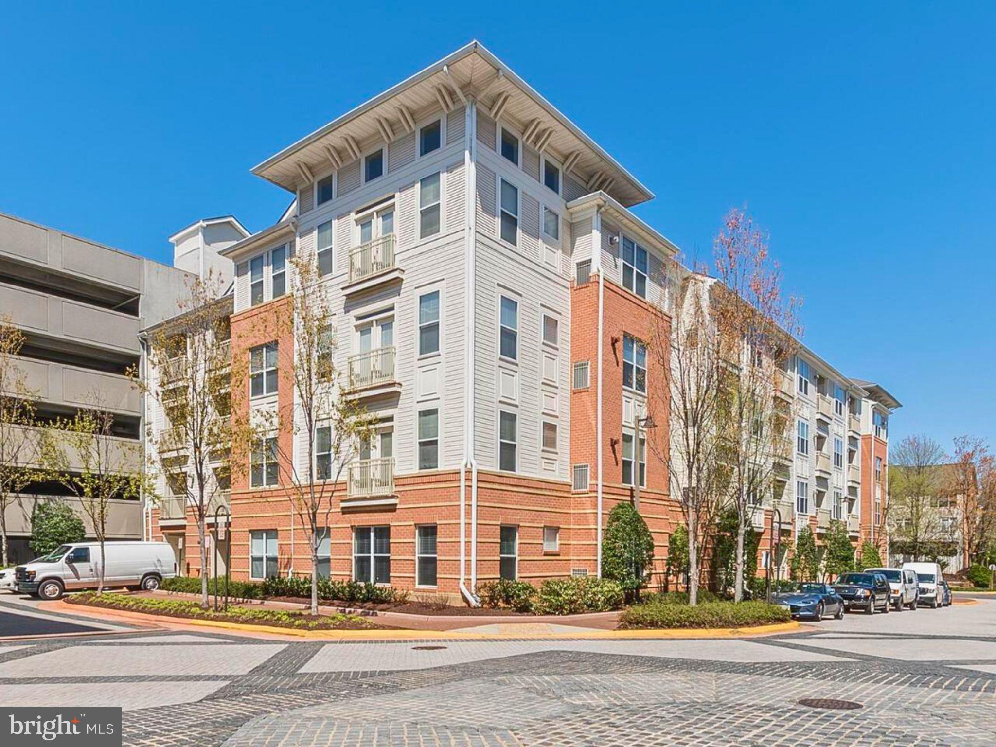 MARQUIS AT VIENNA STATION - Residential