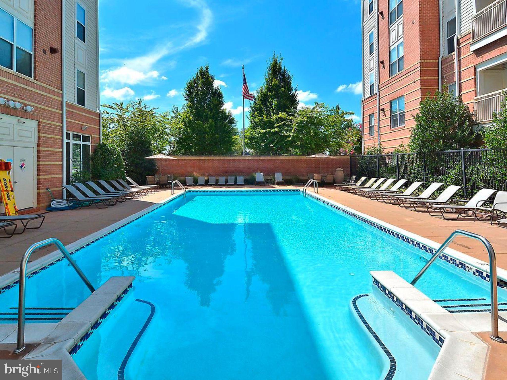 MARQUIS AT VIENNA STATION - Residential