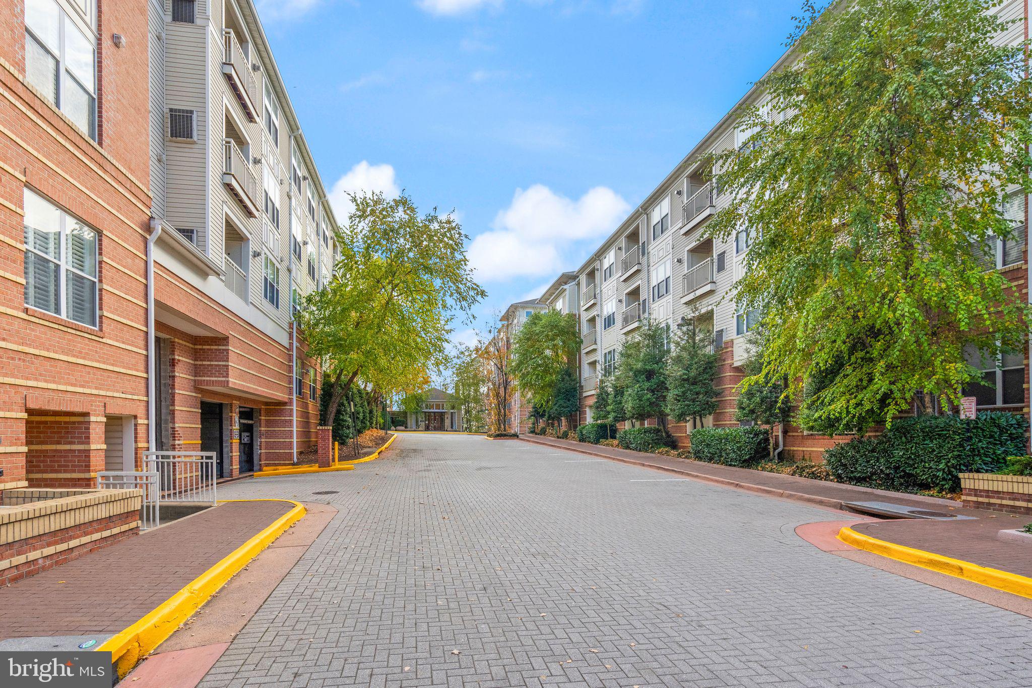 MARQUIS AT VIENNA STATION - Residential
