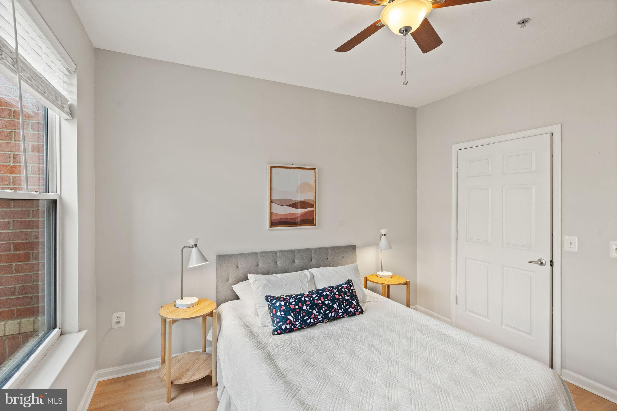 MARQUIS AT VIENNA STATION - Residential