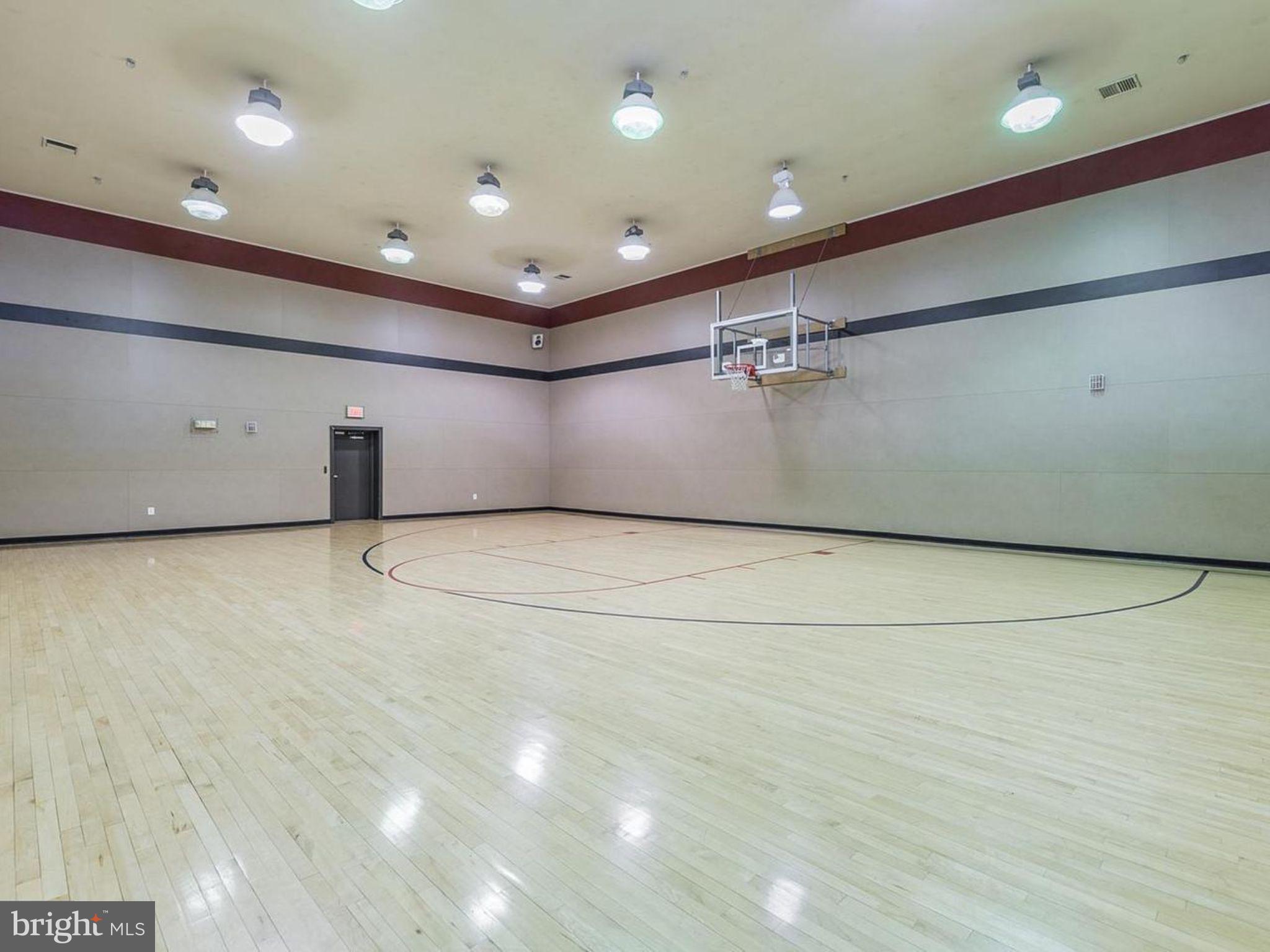 MARQUIS AT VIENNA STATION - Residential