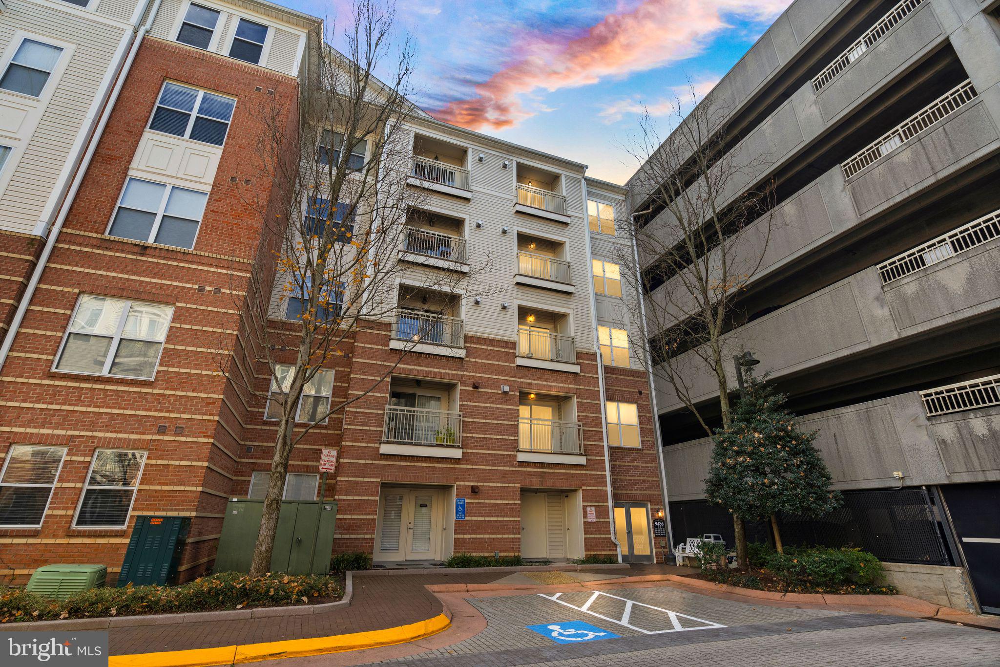 MARQUIS AT VIENNA STATION - Residential