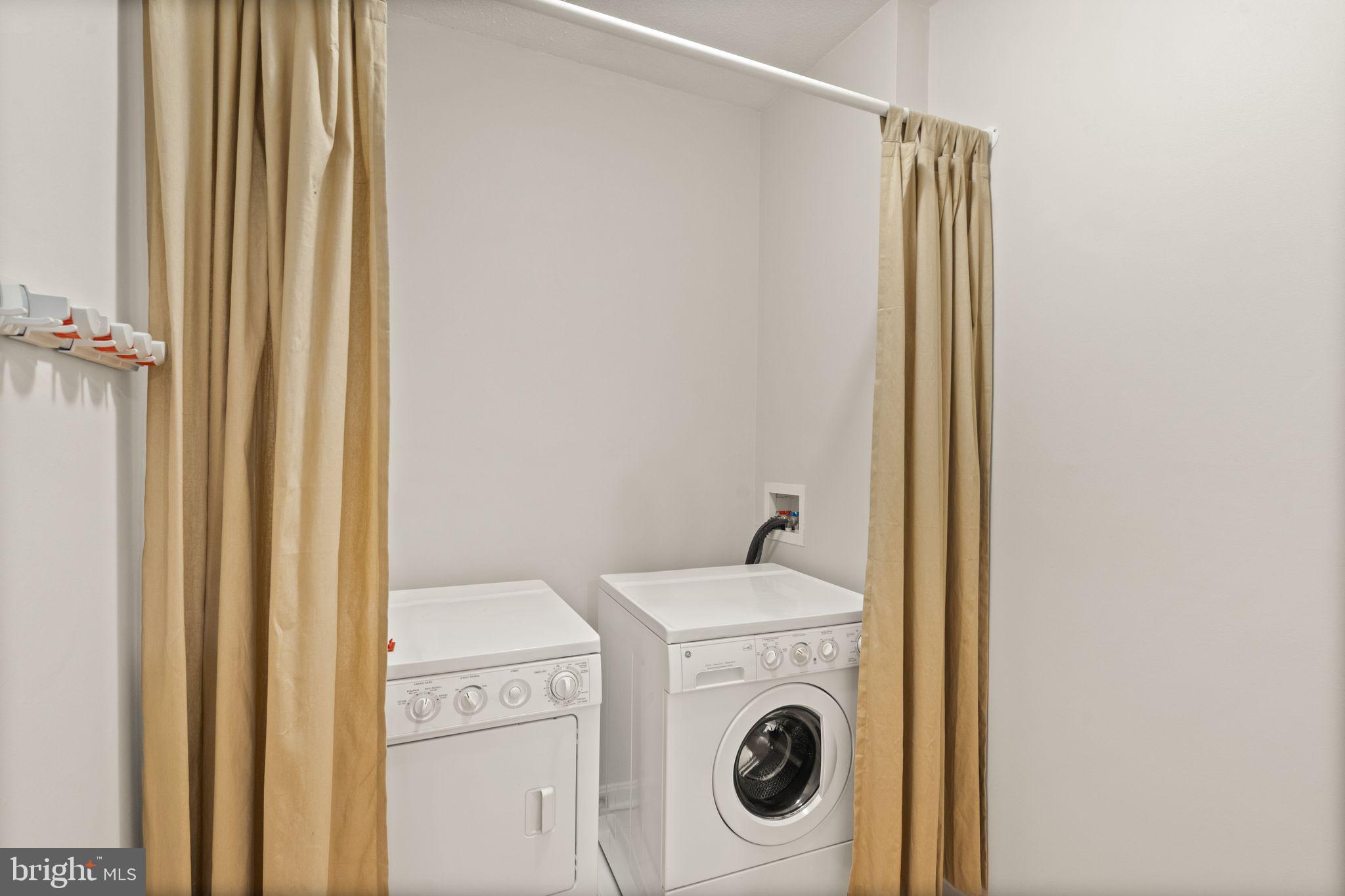 MARQUIS AT VIENNA STATION - Residential