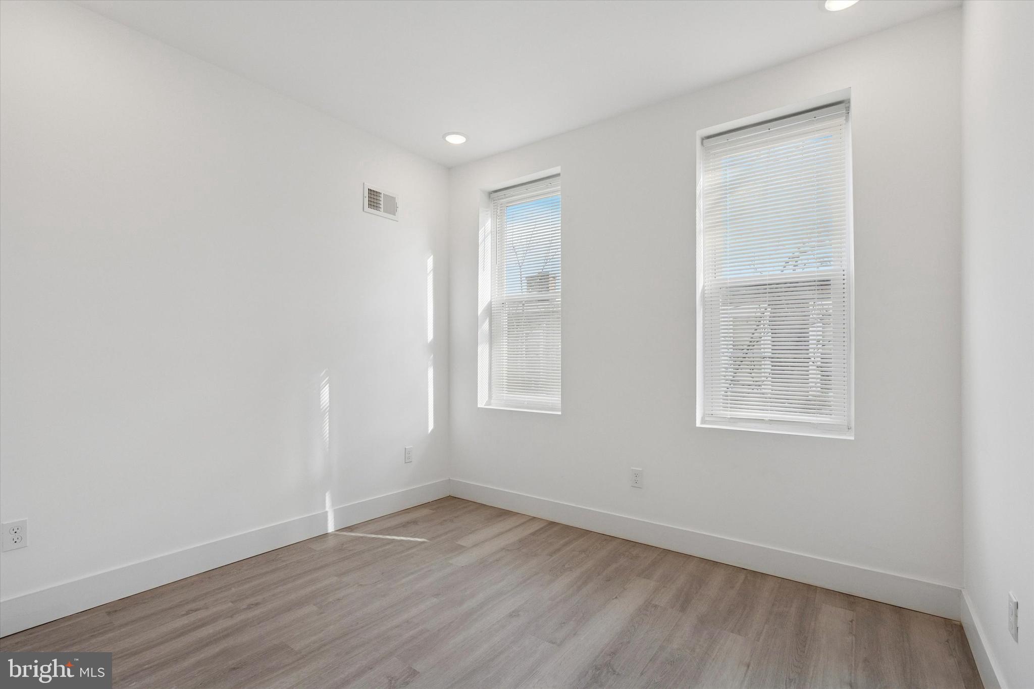 COBBS CREEK - Residential