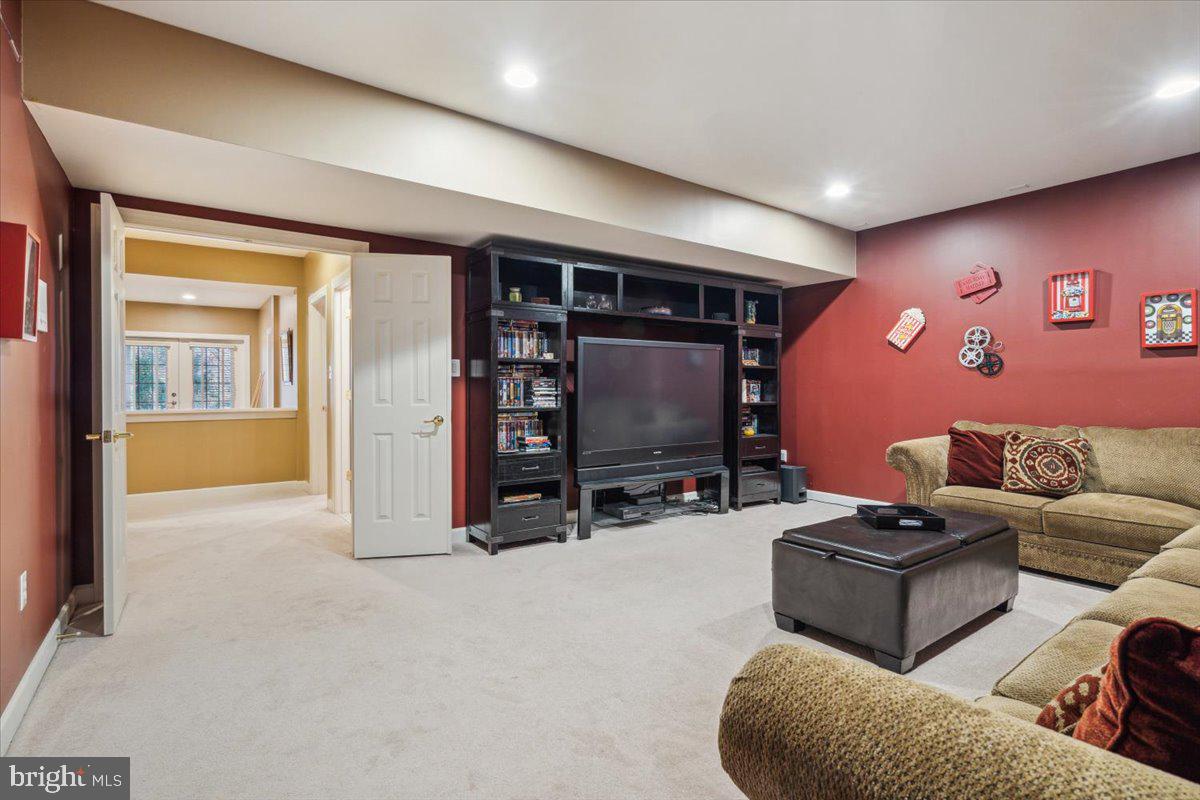 VILLAGES OF URBANA - Residential