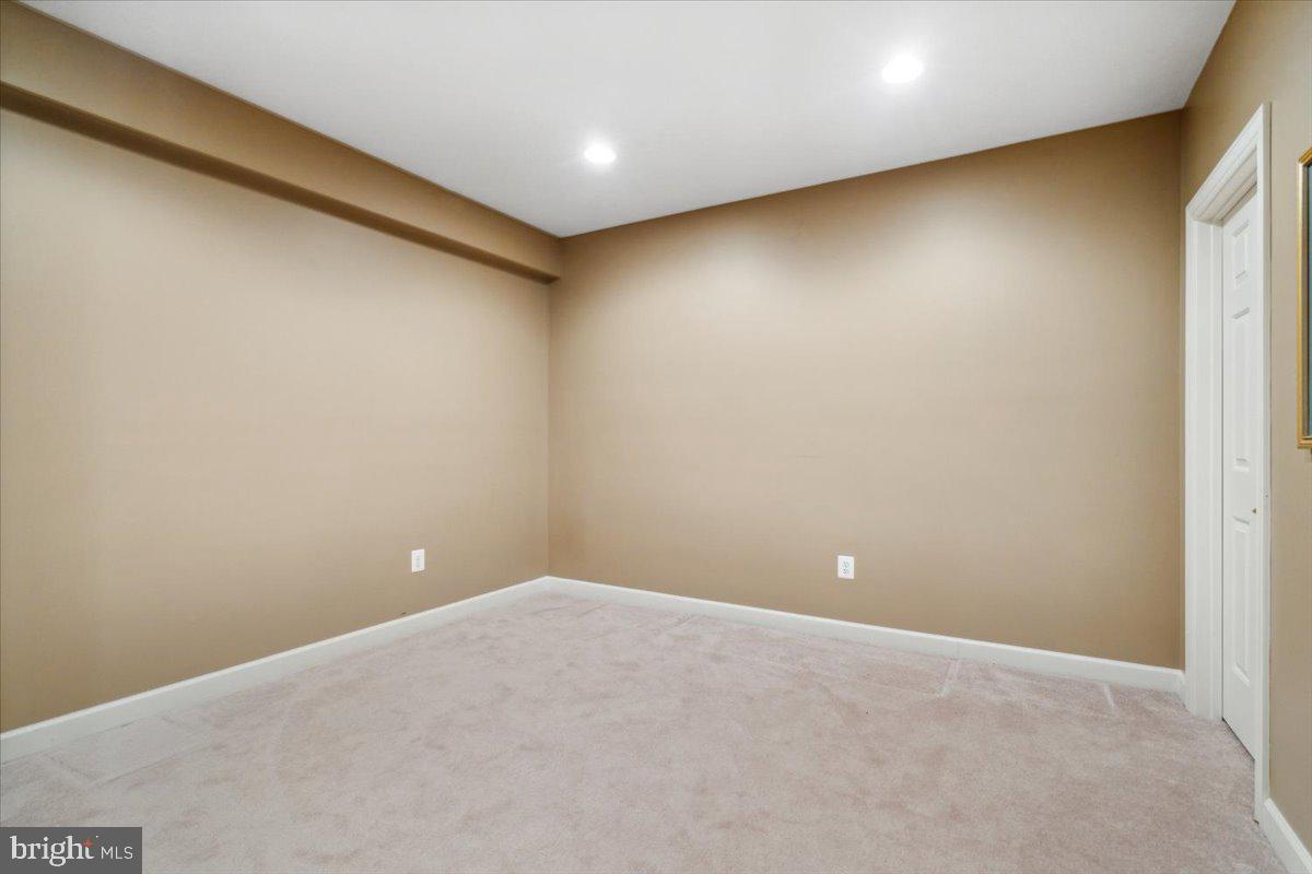 VILLAGES OF URBANA - Residential