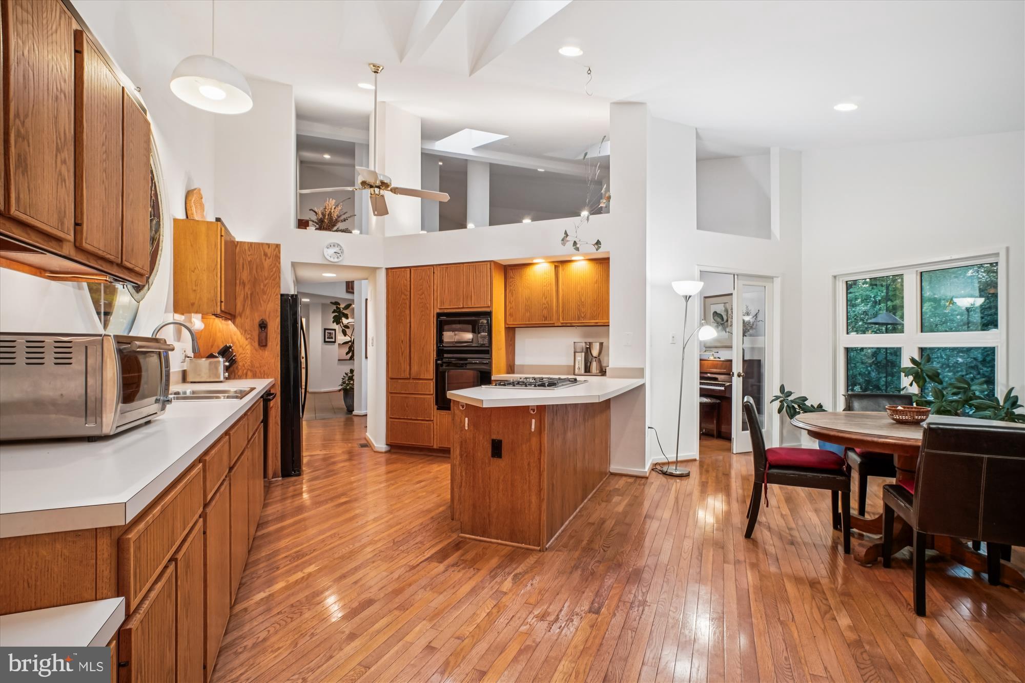 RESTON - Residential