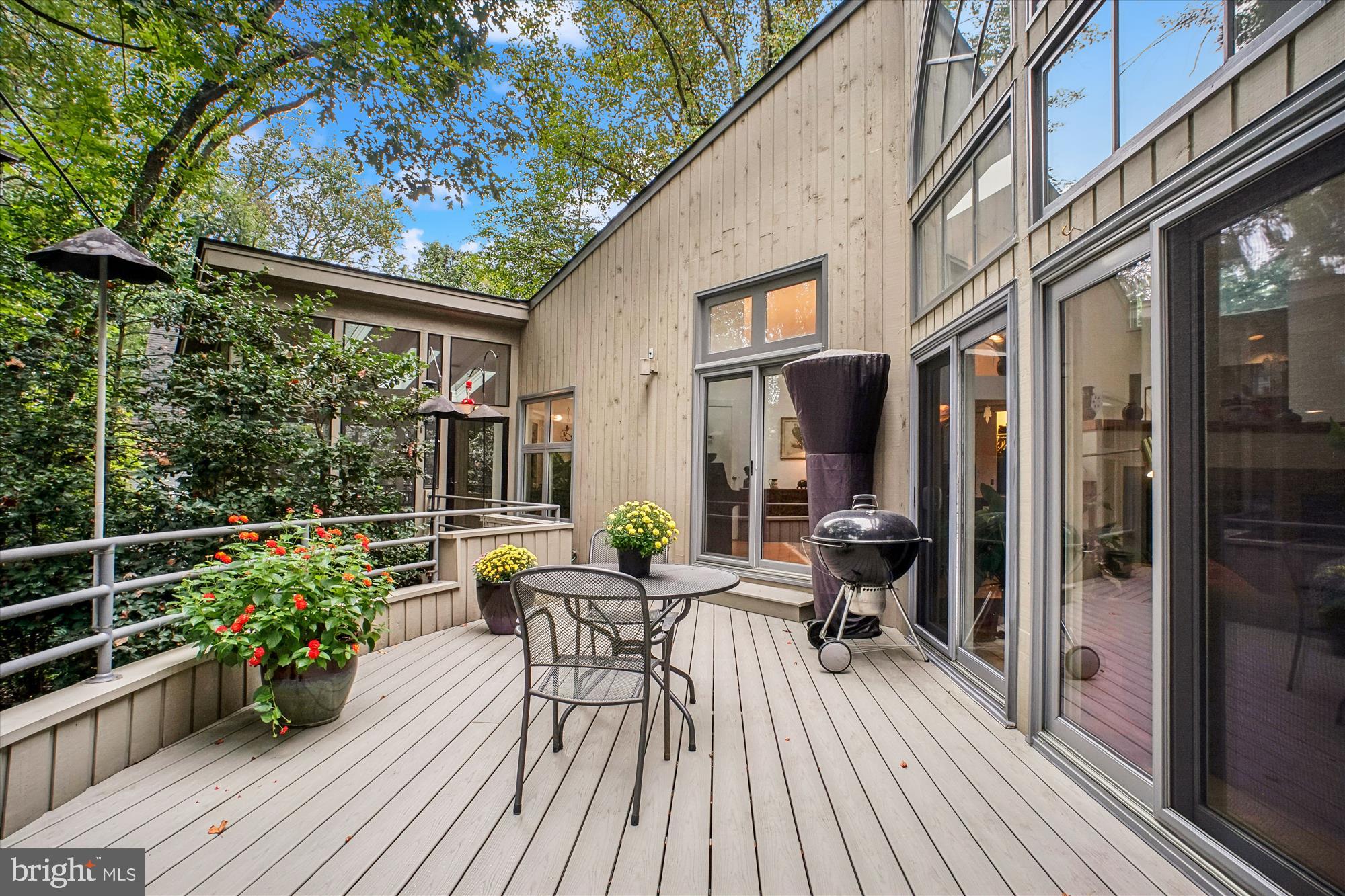 RESTON - Residential