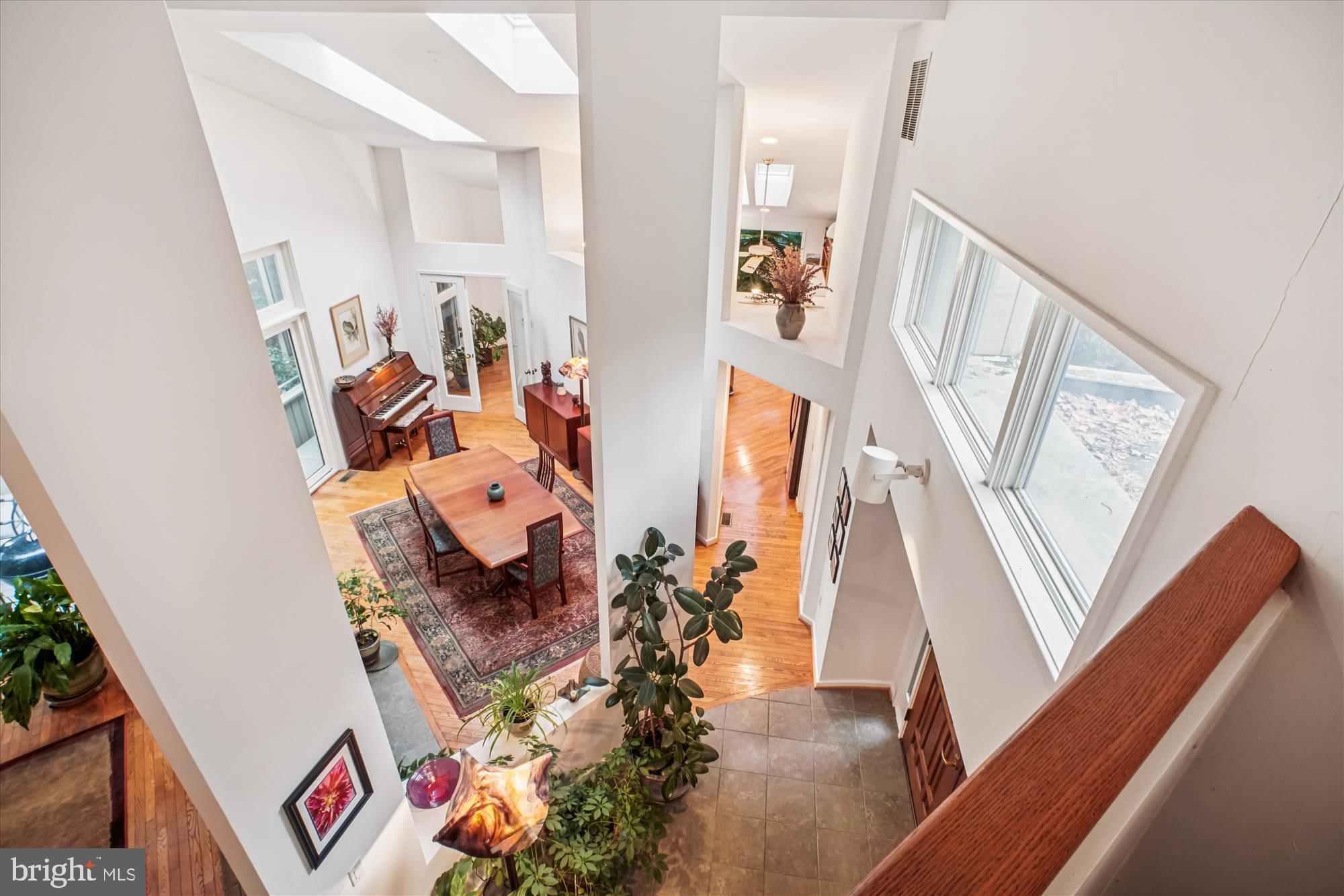 RESTON - Residential